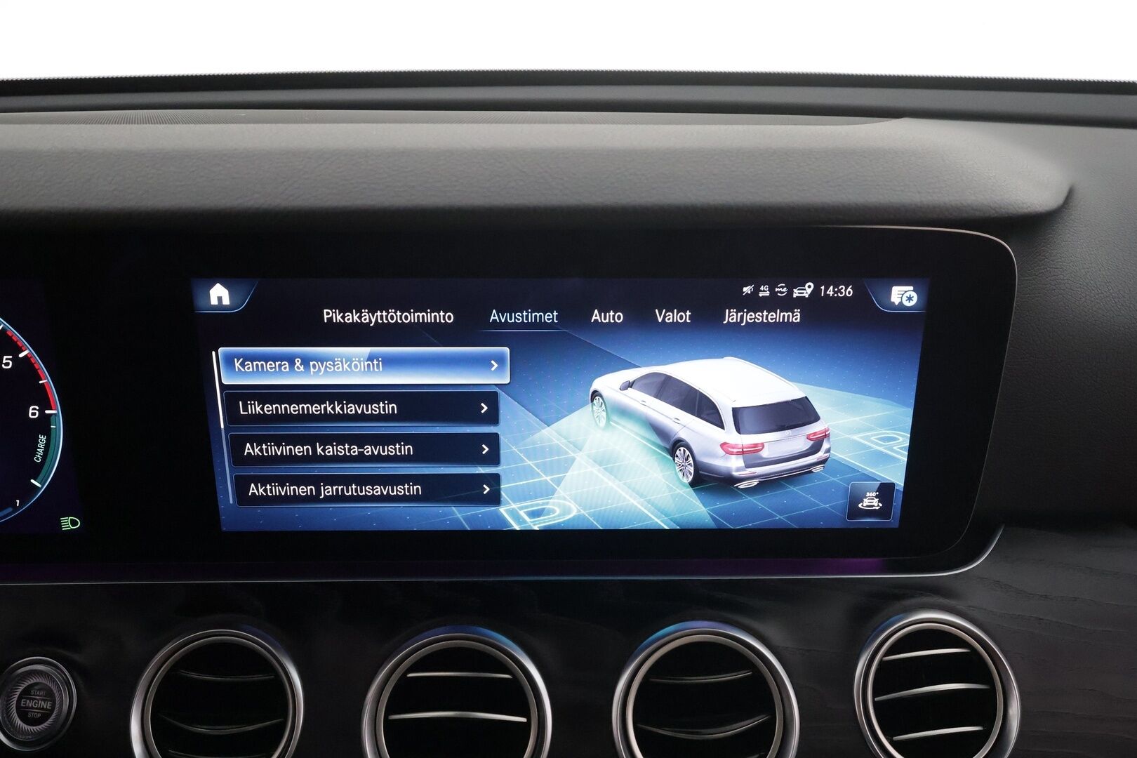 Mercedes-Benz E 2021 300 de 4MATIC T A Business Avantgarde EQ Power AMG* Koukku / Distronic / 360° / Multibeam / Widescreen / HUD /Burmester* - AMG / Panorama / Comfort-penkit Muistilla / Akku kuntotarkastettu / Kahdet renkaat aluvanteilla