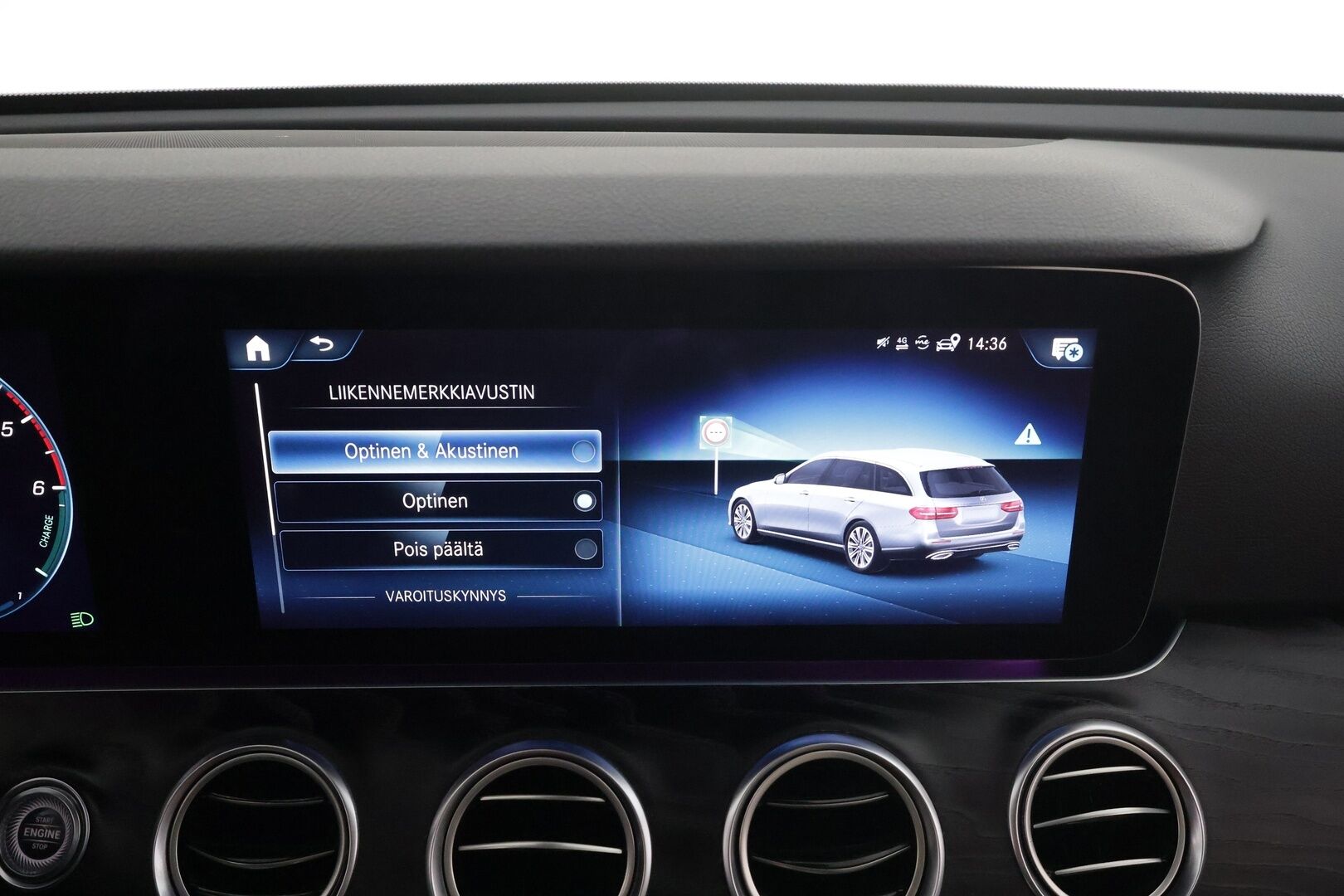 Mercedes-Benz E 2021 300 de 4MATIC T A Business Avantgarde EQ Power * Koukku / Distronic / 360° / Multibeam / Widescreen / HUD / Burmester * - Panorama / Comfort-penkit Muistilla / Akku kuntotarkastettu / Kahdet renkaat aluvanteilla