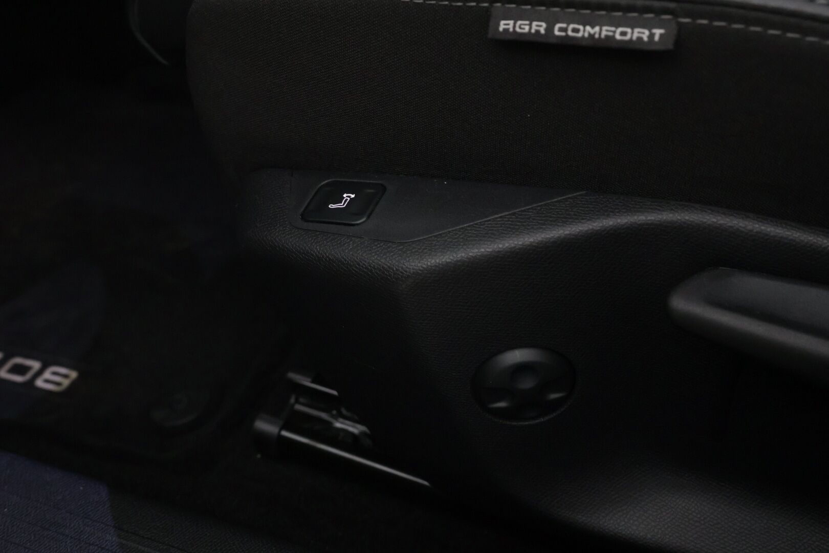 Peugeot 408 2024 Allure PureTech 130 EAT8-automaatti/ ACC/ Lämmitettävä tuulilasi/ Merkkihuollettu/ Puolinahkasisusta