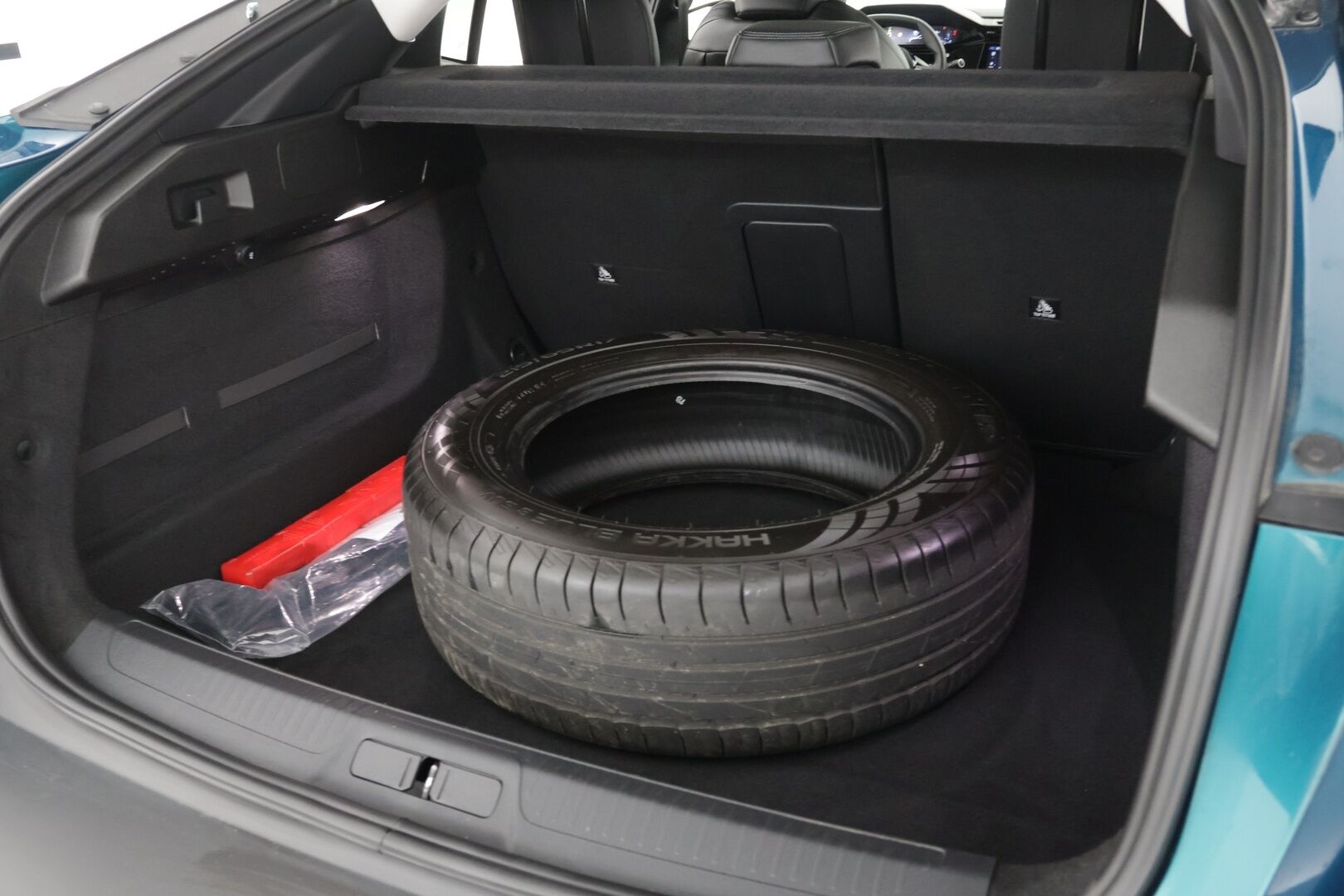 Peugeot 408 2024 Allure PureTech 130 EAT8-automaatti - | Mahtava Metalliväri | ACC | 360-kamerat | Lämmitettävä tuulilasi