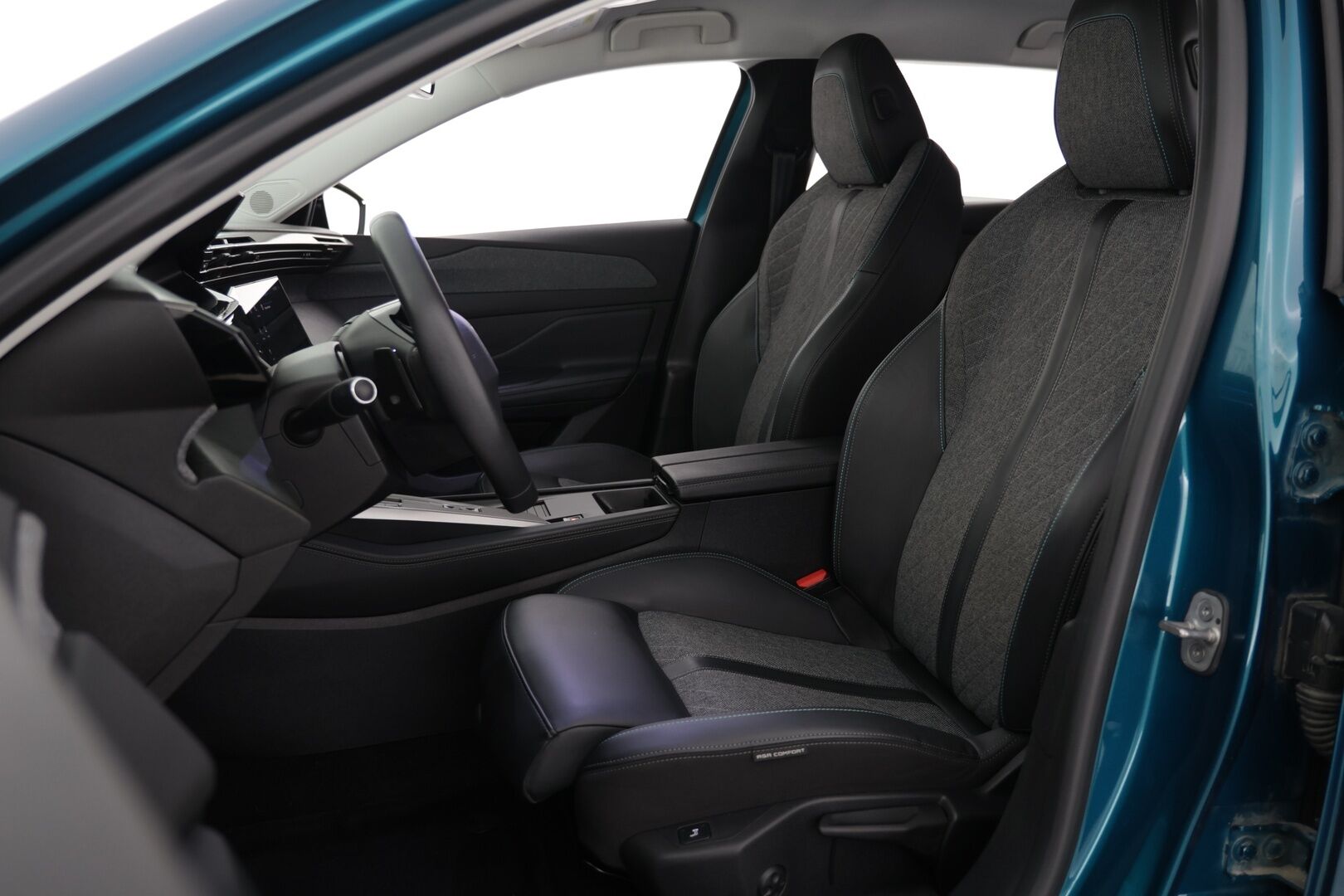 Peugeot 408 2024 Allure PureTech 130 EAT8-automaatti - | Mahtava Metalliväri | ACC | 360-kamerat | Lämmitettävä tuulilasi