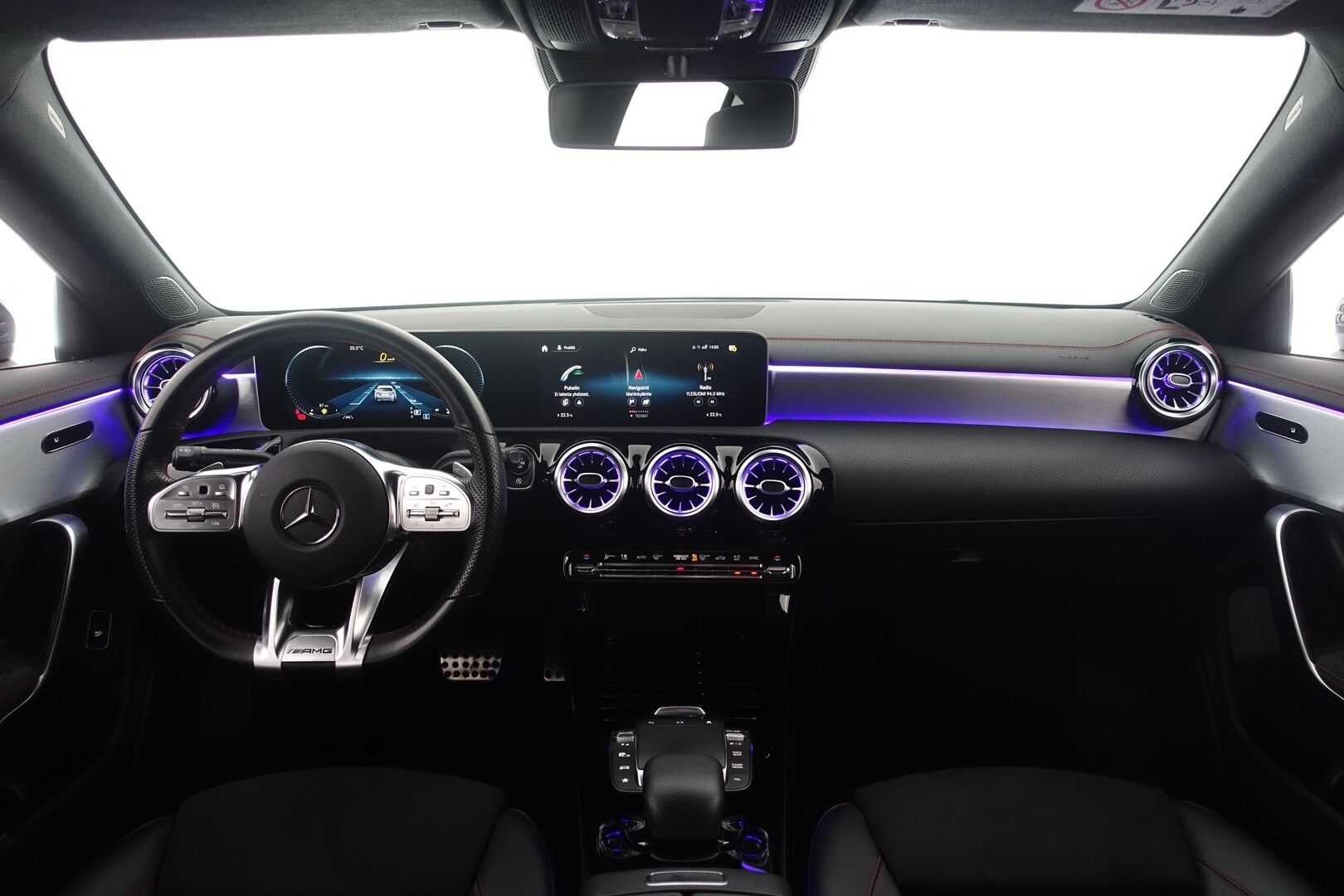 Mercedes-Benz CLA 2020 MERCEDES-BENZ CLA 180 d A Business AMG - | AMG sisä ja ulkopaketti | Vakkari | P.Kamera ja tutkat | Ambient Light | Navi | Suomi-auto | Kahdet AMG vanteet renkailla |