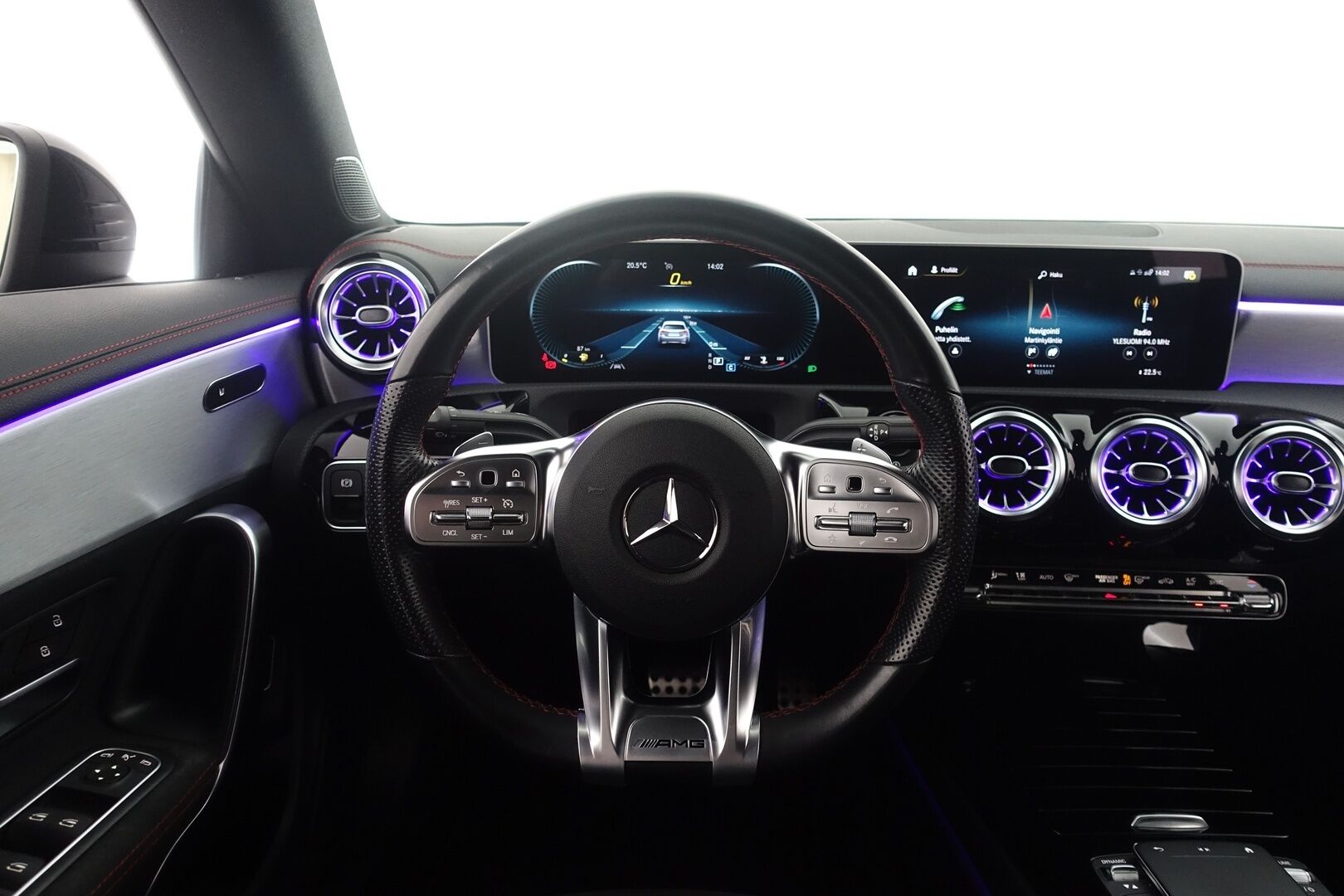 Mercedes-Benz CLA 2020 MERCEDES-BENZ CLA 180 d A Business AMG - | AMG sisä ja ulkopaketti | Vakkari | P.Kamera ja tutkat | Ambient Light | Navi | Suomi-auto | Kahdet AMG vanteet renkailla |