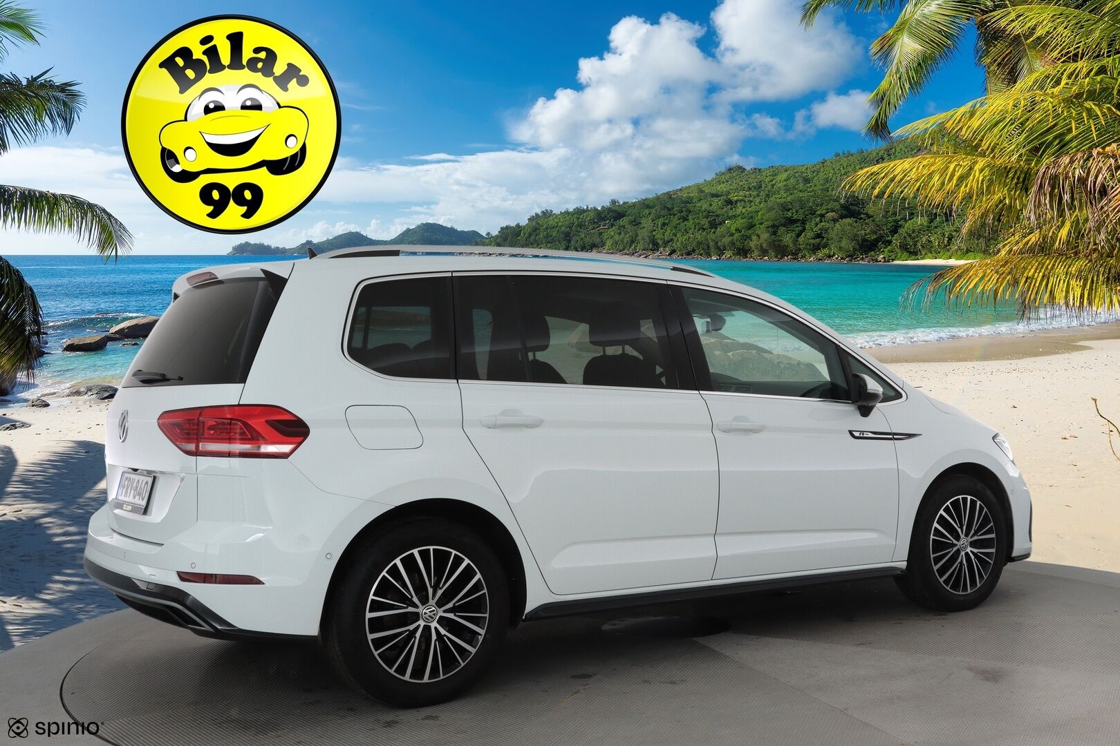 Volkswagen Touran 2020 R-Line 1,5 TSI EVO 110 kW DSG-automaatti  **Webasto / Adapt.Vakkari / Adapt.LED / P.kamera / Navi** - 3,99 % KORKOTARJOUS TÄHÄN AUTOON - 2-Omisteinen Suomi-auto / Kahdet Renkaat