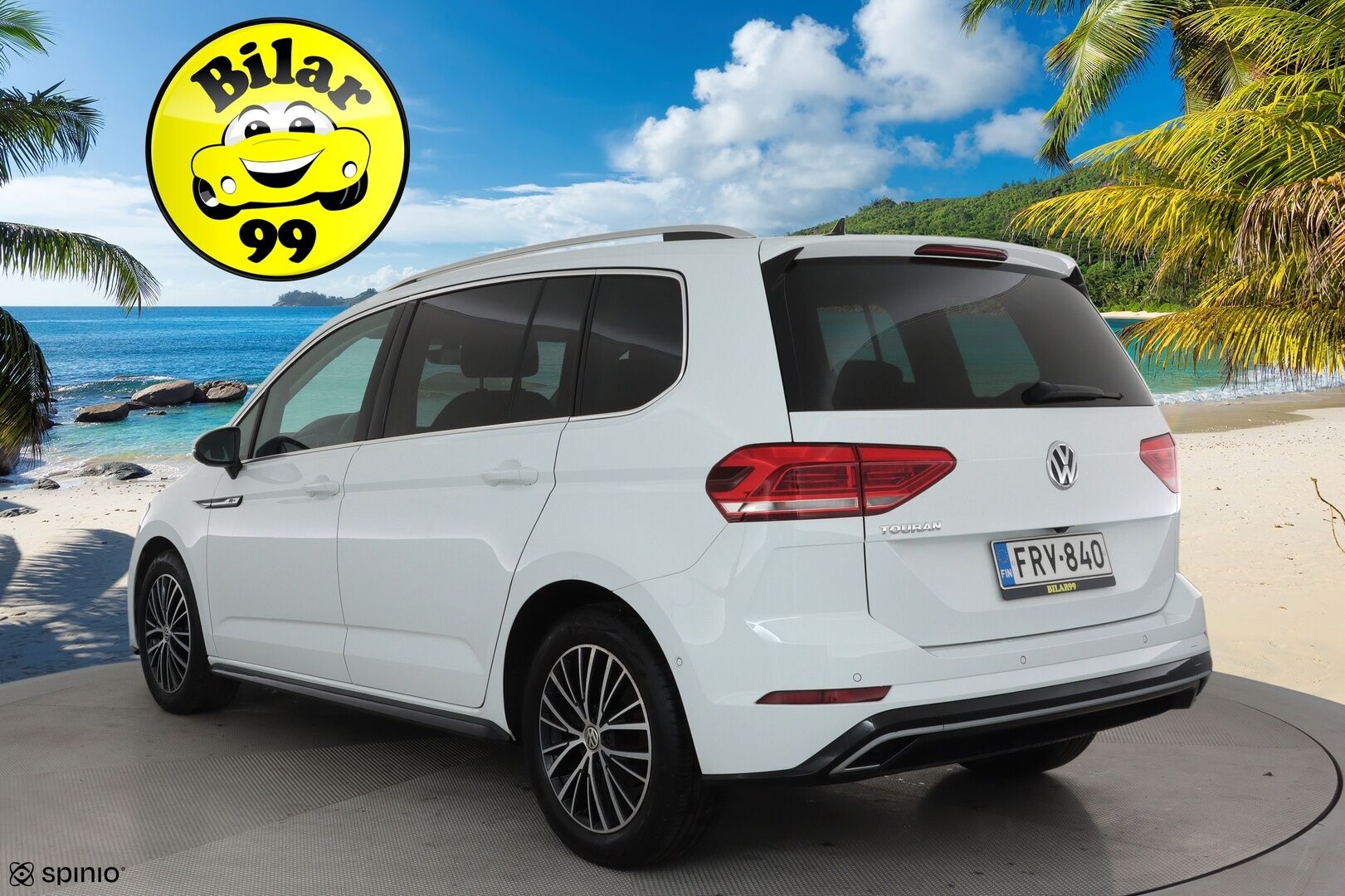 Volkswagen Touran 2020 R-Line 1,5 TSI EVO 110 kW DSG-automaatti  **Webasto / Adapt.Vakkari / Adapt.LED / P.kamera / Navi** - 3,99 % KORKOTARJOUS TÄHÄN AUTOON - 2-Omisteinen Suomi-auto / Kahdet Renkaat