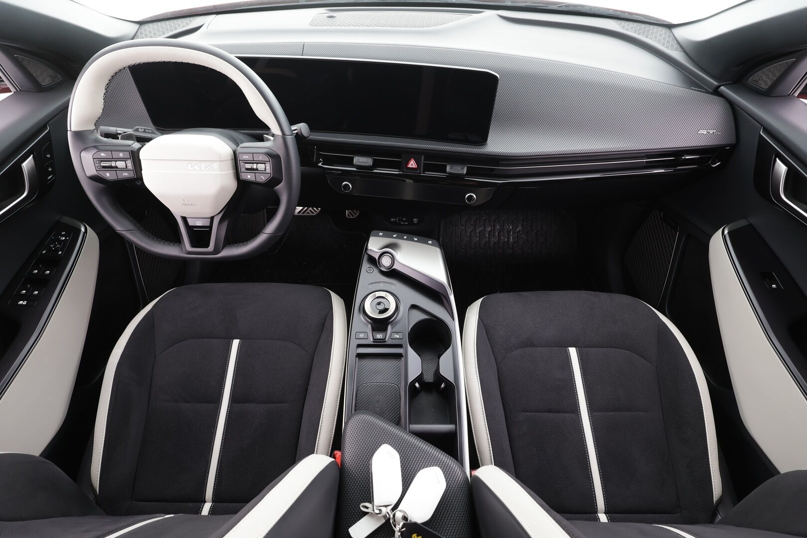 Kia EV6 2025 GT-Line AWD 84kWh 325hv Comfort * Facelift / SCC / ILP / Widescreen / Meridian / Muistipenkki / 360-Kamera * - Suomi-auto / Kahdet Renkaat / Uudempi malli! - HULLUT AVAJAISHULINAT KORKOTARJOUS 3,29 %