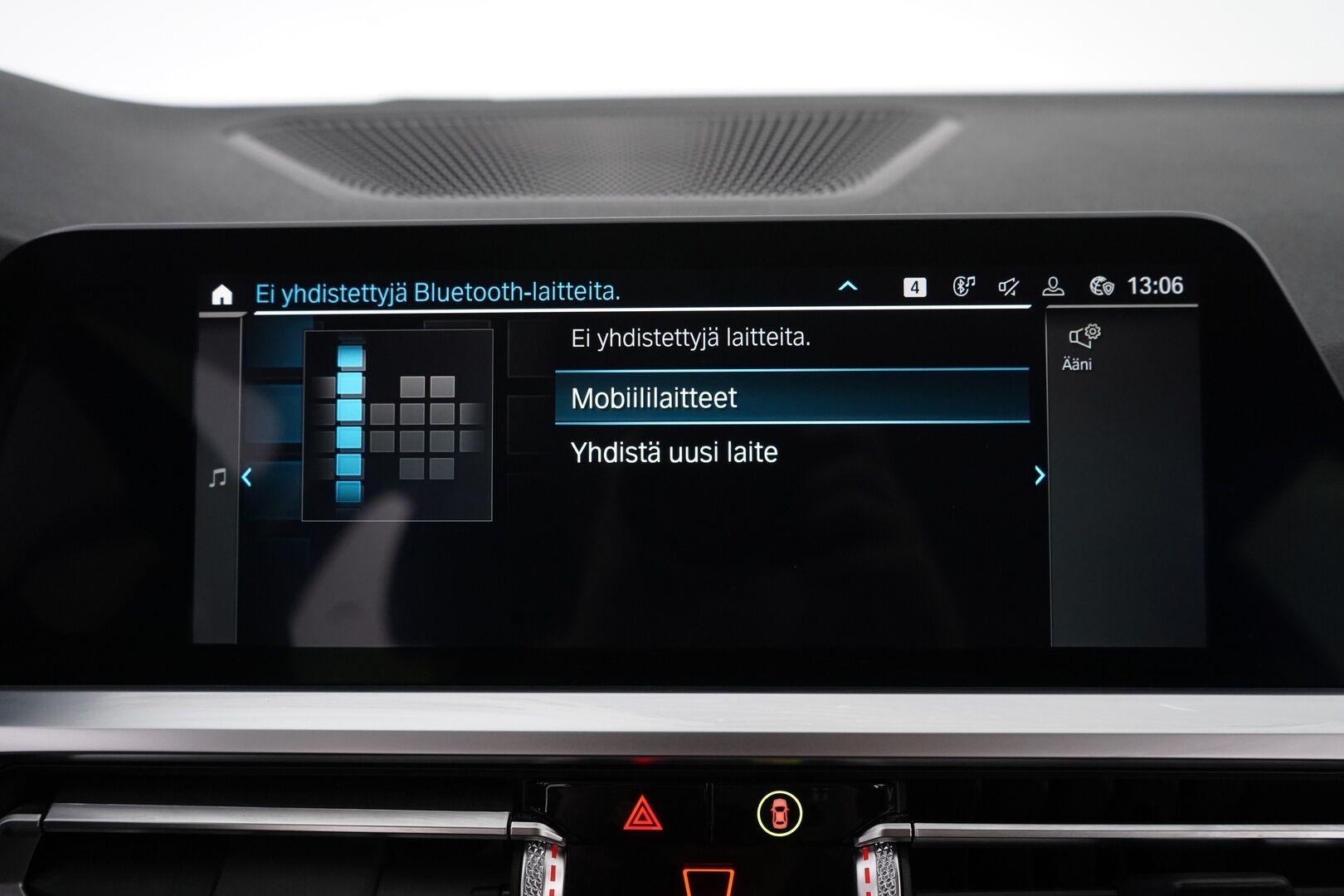 BMW 330E 2021 G21 Touring 330e A Touring * ShadowLine / Navi / Puolinahat / Sähköluukku / Ambient! * - Fiksut huollot / Kahdet OEM vanteet / Siisti