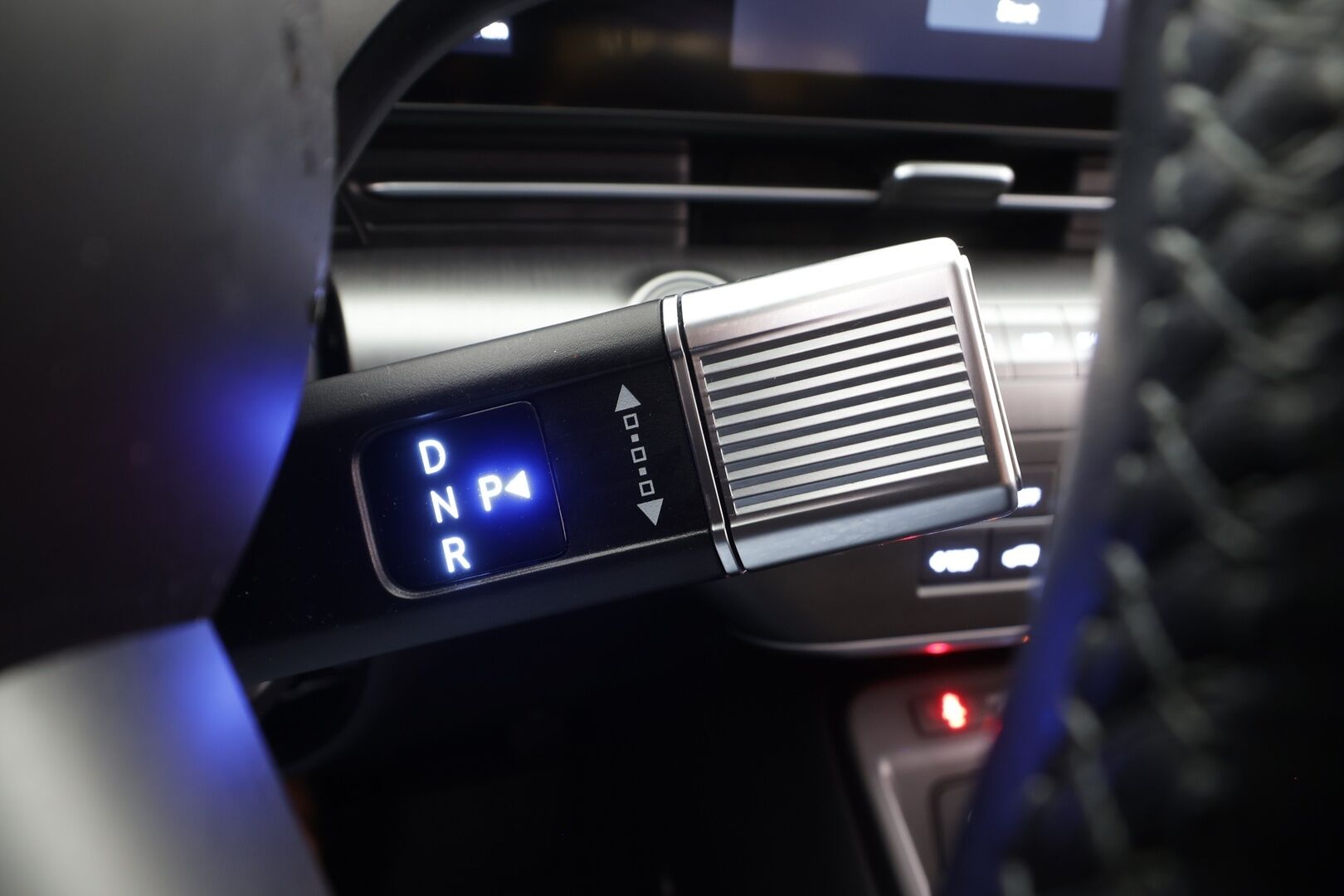 Hyundai KONA Electric 2024 65 kWh 217 hv Premium - | ACC | HUD | 360° | BOSE | Puolinahat sähköllä | HDA | LED | Ambient | Sähk. takaluukku | Lämm.ohjauspyörä |