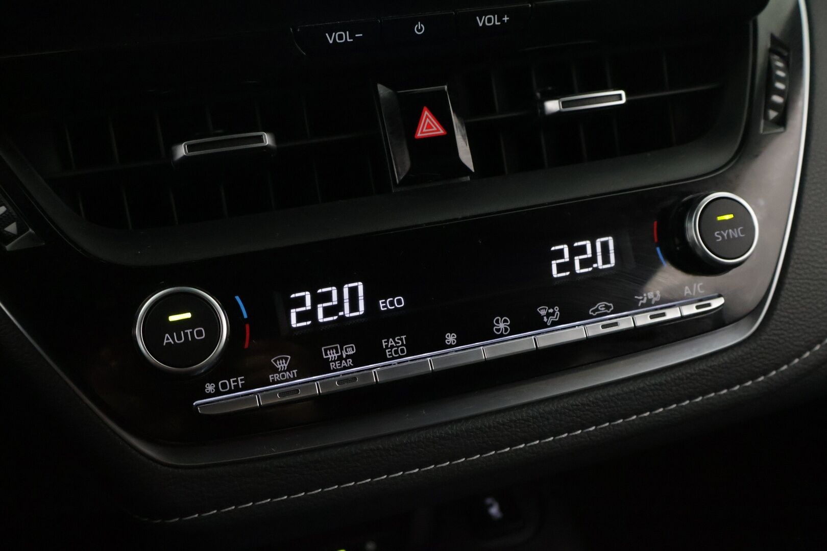 Toyota Corolla 2024 Touring Sports 1,8 Hybrid Launch Edition - ACC | Digimittaristo | LED | P-Kamera | Ratinlämmitin | Merkkihuollettu