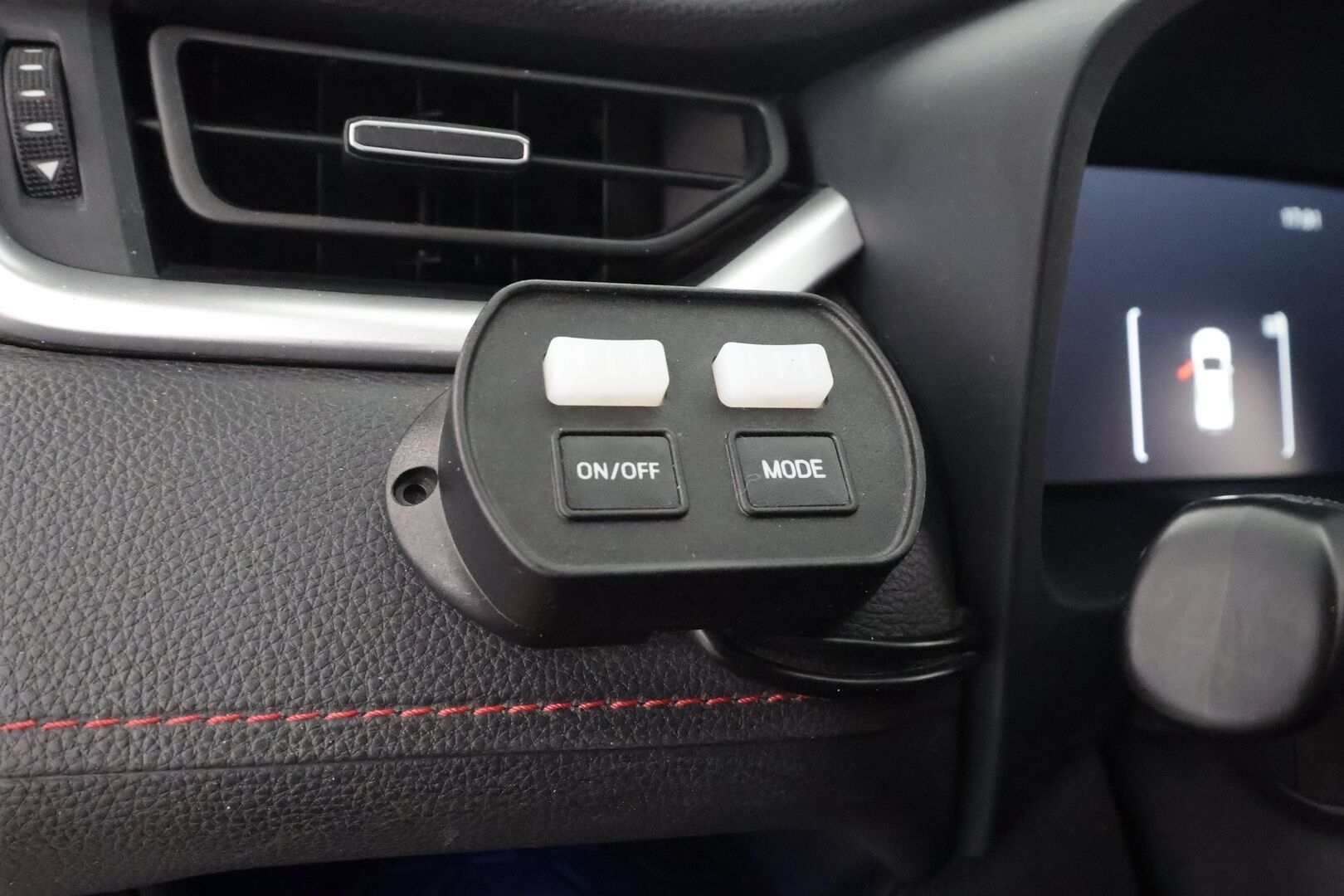 Toyota RAV4 Plug-in 2024 2,5 Hybrid AWD-i Active Plus Edition * ACC / LED / Lisävalot / P.kamera / Sähköpenkki / Kaistavahti / Navi / Keyless * - 1-om Suomi-auto / Kahdet renkaat aluvanteilla 