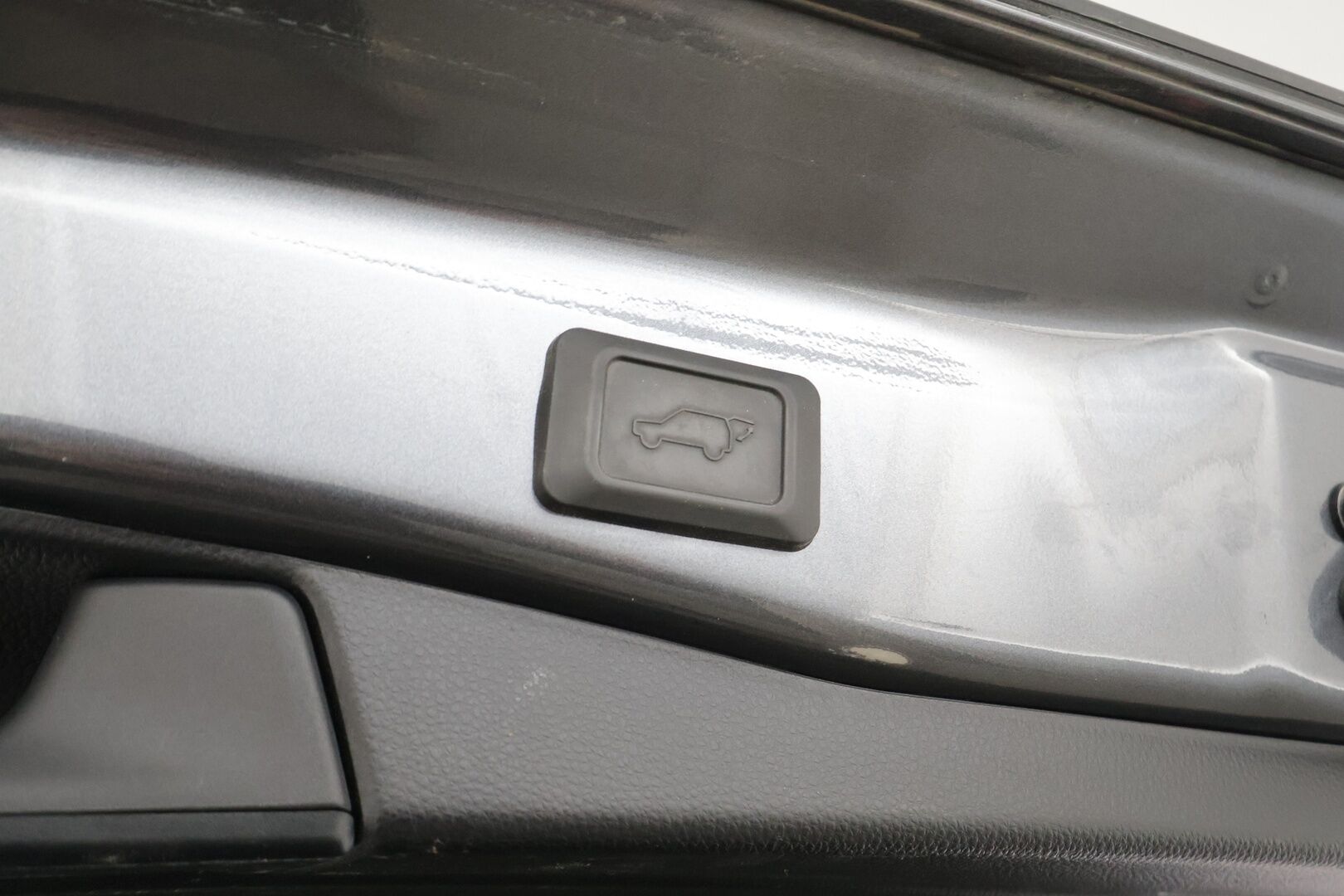 Toyota RAV4 Plug-in 2024 2,5 Hybrid AWD-i Active Plus Edition * ACC / LED / Lisävalot / P.kamera / Sähköpenkki / Kaistavahti / Navi / Keyless * - 1-om Suomi-auto / Kahdet renkaat aluvanteilla 