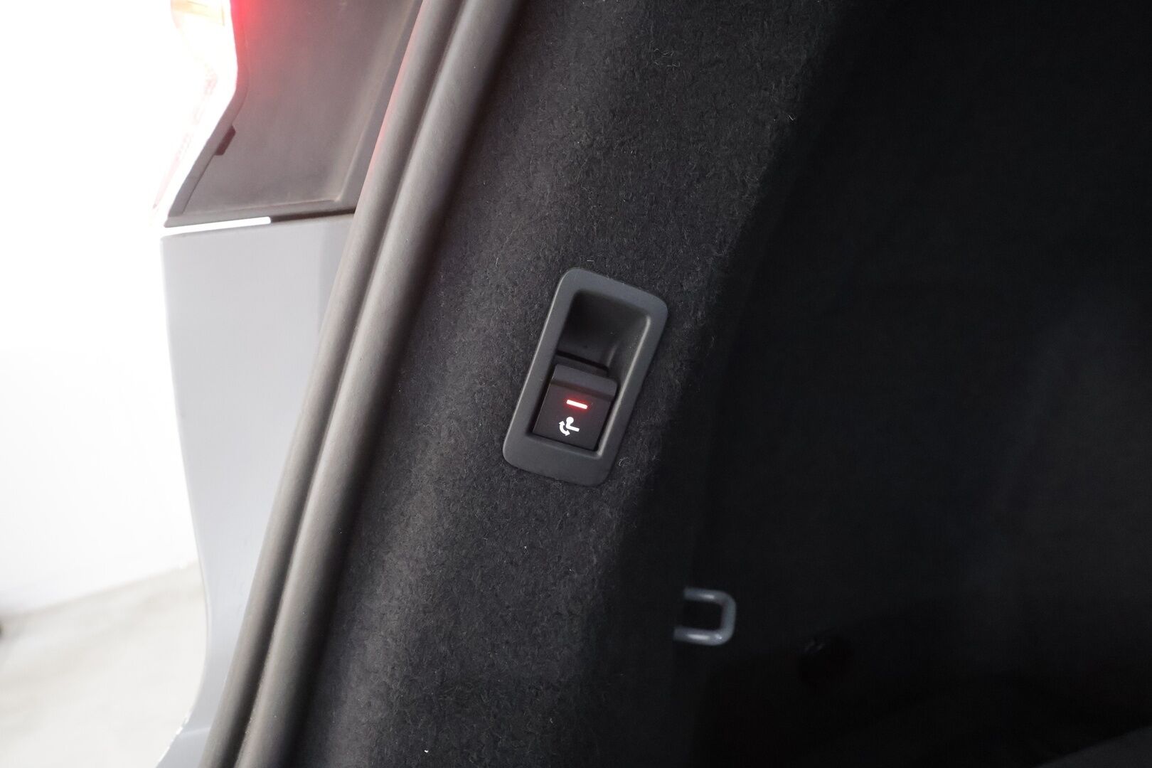 Audi Q4 e-tron 2024 SUV 45 e-tron quattro Progress - | ACC | ILP | Koukku | P.Kamera | LED | Ratinlämmitys | Digimittaristo | Keyless | Apple&Android | 1.Om suomi-auto | Kahdet Renkaat | Merkkihuollettu |