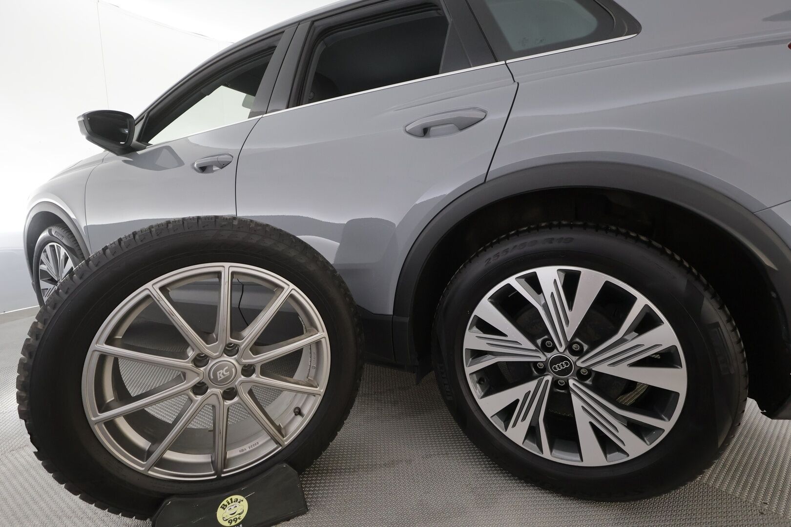 Audi Q4 e-tron 2024 SUV 45 e-tron quattro Progress - | ACC | ILP | Koukku | P.Kamera | LED | Ratinlämmitys | Digimittaristo | Keyless | Apple&Android | 1.Om suomi-auto | Kahdet Renkaat | Merkkihuollettu |