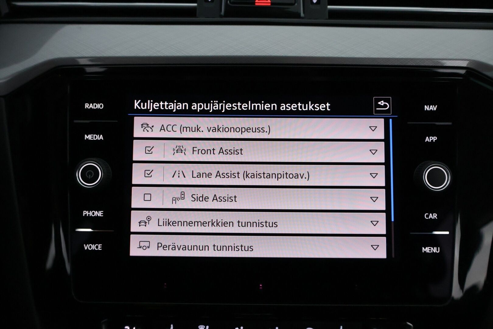 Volkswagen Passat 2020 Variant GTE Plug-In Hybrid 160 kW DSG-automaatti - Adapt.Vakkari | Hieronta | HUD | Peruutuskamera | LED | ErgoComfort | BLIS | Digimittari | Lisälämmitin | Hyvät varusteet | Jakopää juuri tehty!