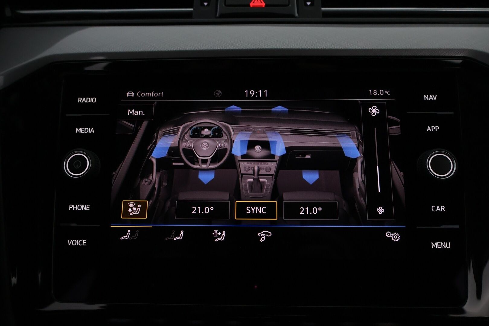 Volkswagen Passat 2020 Variant GTE Plug-In Hybrid 160 kW DSG-automaatti - Adapt.Vakkari | Hieronta | HUD | Peruutuskamera | LED | ErgoComfort | BLIS | Digimittari | Lisälämmitin | Hyvät varusteet | Jakopää juuri tehty!