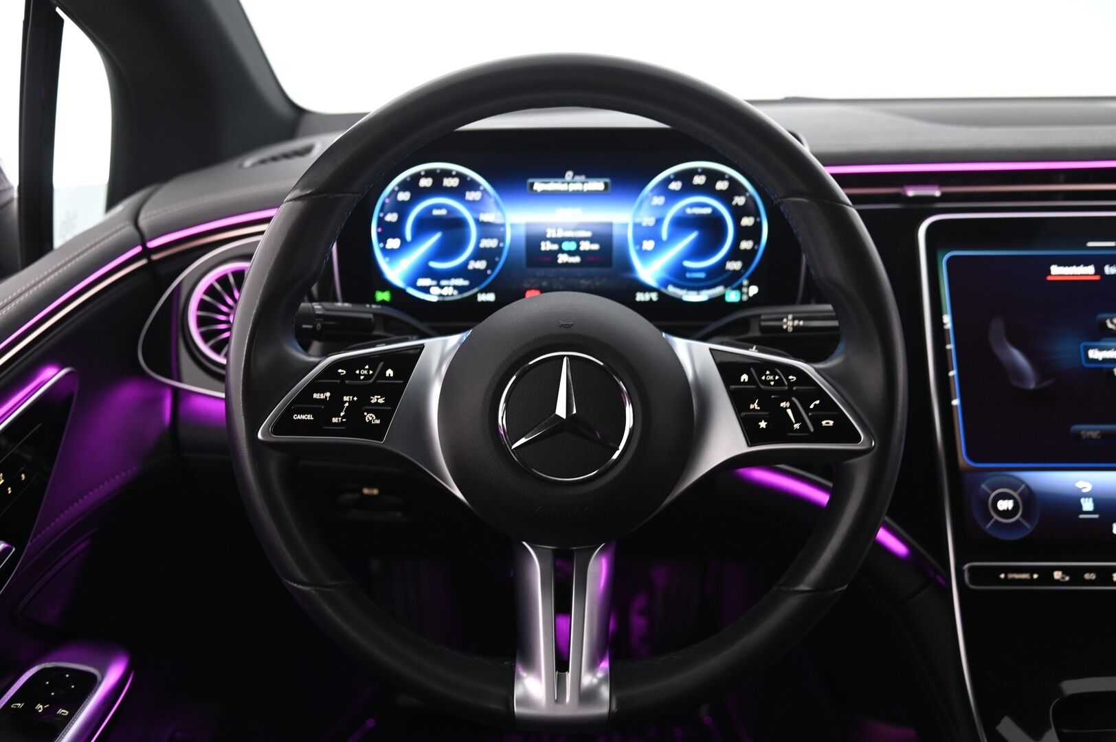 Mercedes-Benz EQE 2024 300 AMG - AMG Sisä- ja ulkopaketti | DTR+ | Koukku | Sähköpenkit muistilla | ILP | Kessy | Ambient | Erikoisväri | SOH 94%
