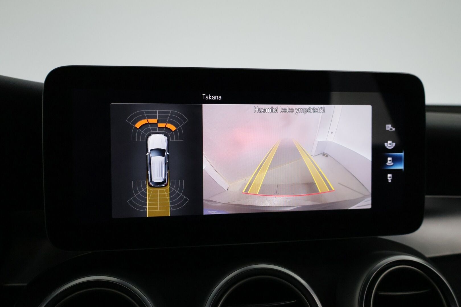 Mercedes-Benz GLC 2021 GLC 350 e 4Matic A Premium Business AMG* Burmester / LED High performance / Taittuva koukku / P-Kamera / Osanahka * - * AMG-Paketti / Lisälämmitin / Navi / Vakkari / P-tutkat *