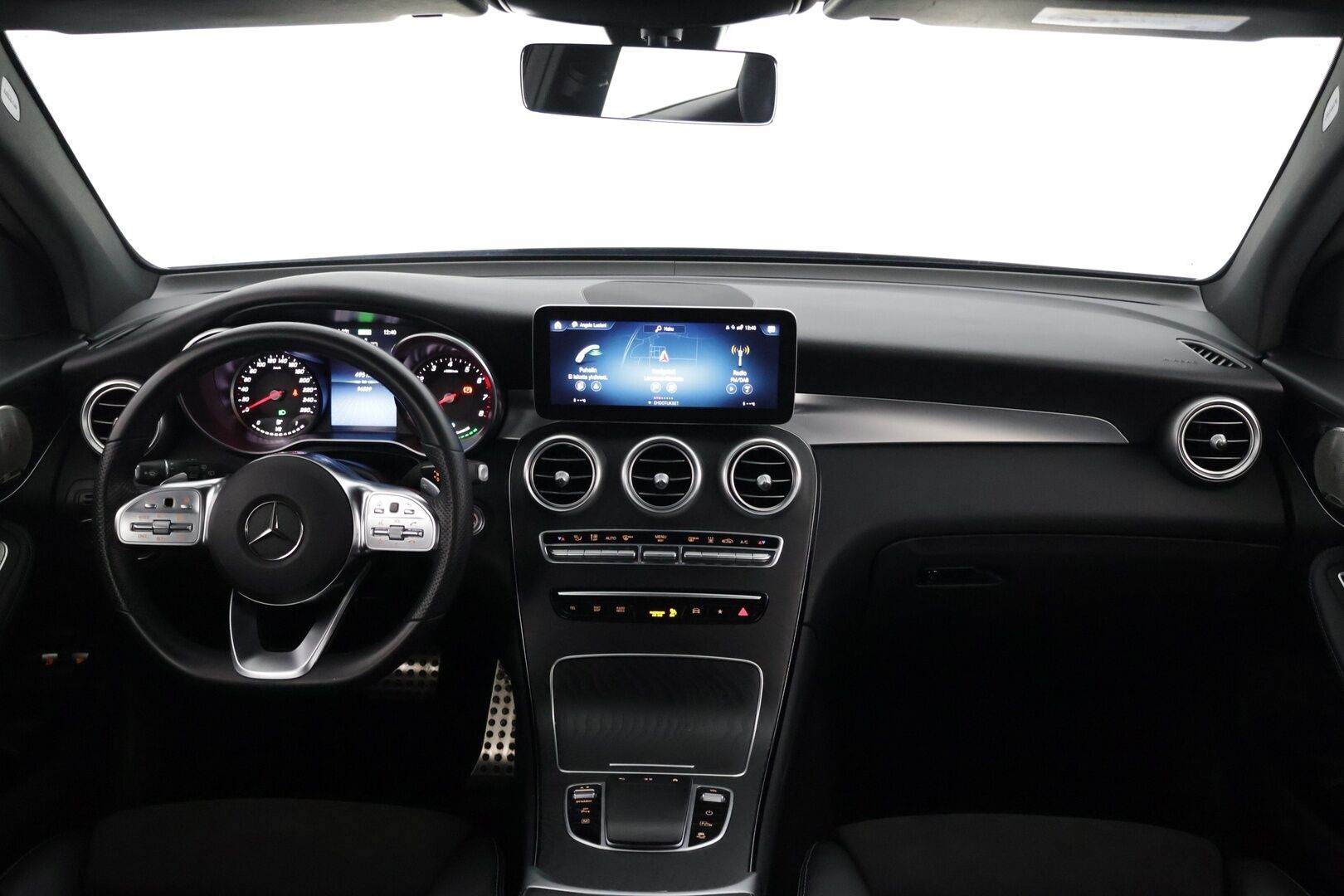 Mercedes-Benz GLC 2021 GLC 350 e 4Matic A Premium Business AMG* Burmester / LED High performance / Taittuva koukku / P-Kamera / Osanahka * - * AMG-Paketti / Lisälämmitin / Navi / Vakkari / P-tutkat *