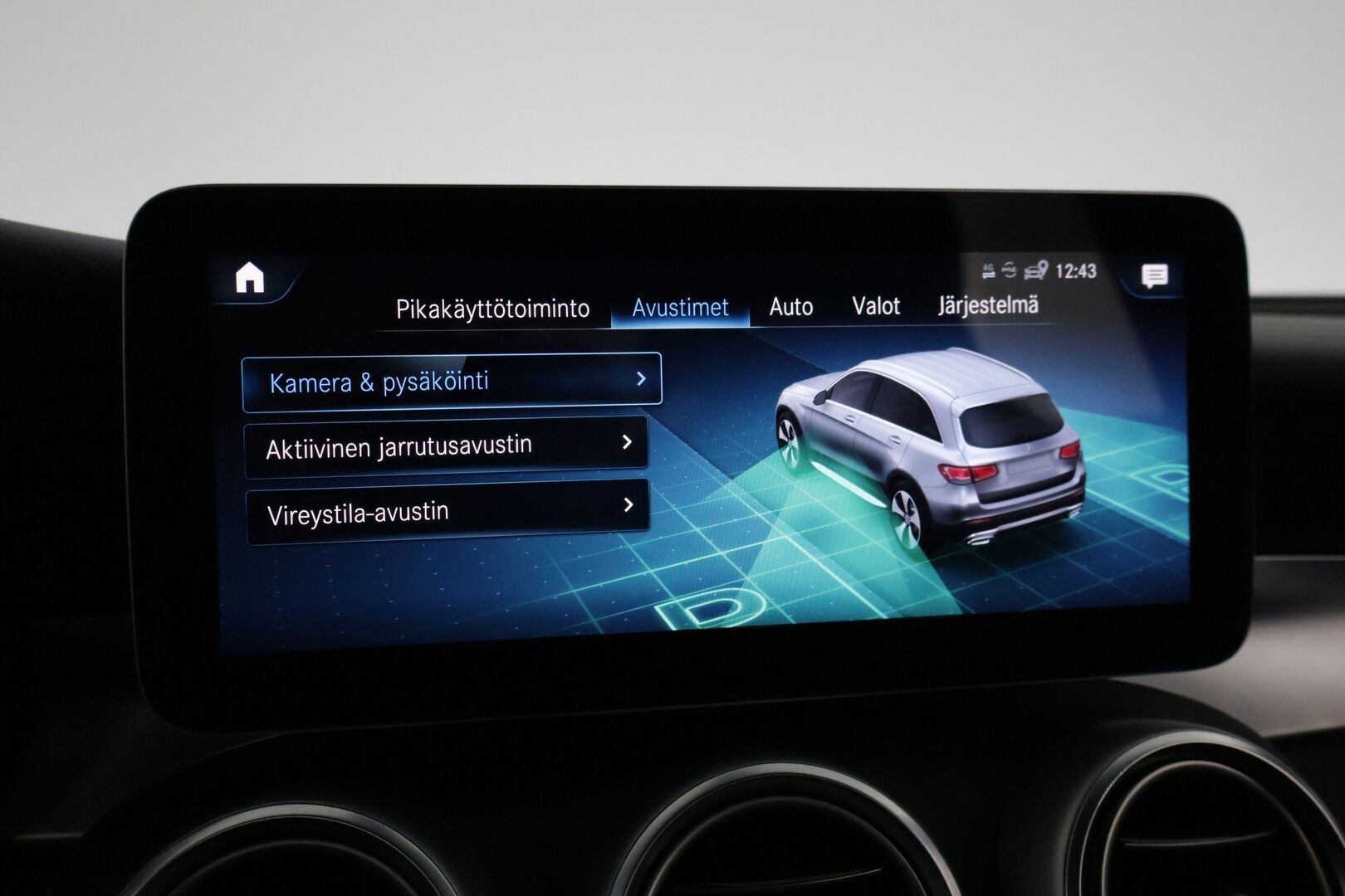 Mercedes-Benz GLC 2021 GLC 350 e 4Matic A Premium Business AMG* Burmester / LED High performance / Taittuva koukku / P-Kamera / Osanahka * - * AMG-Paketti / Lisälämmitin / Navi / Vakkari / P-tutkat *