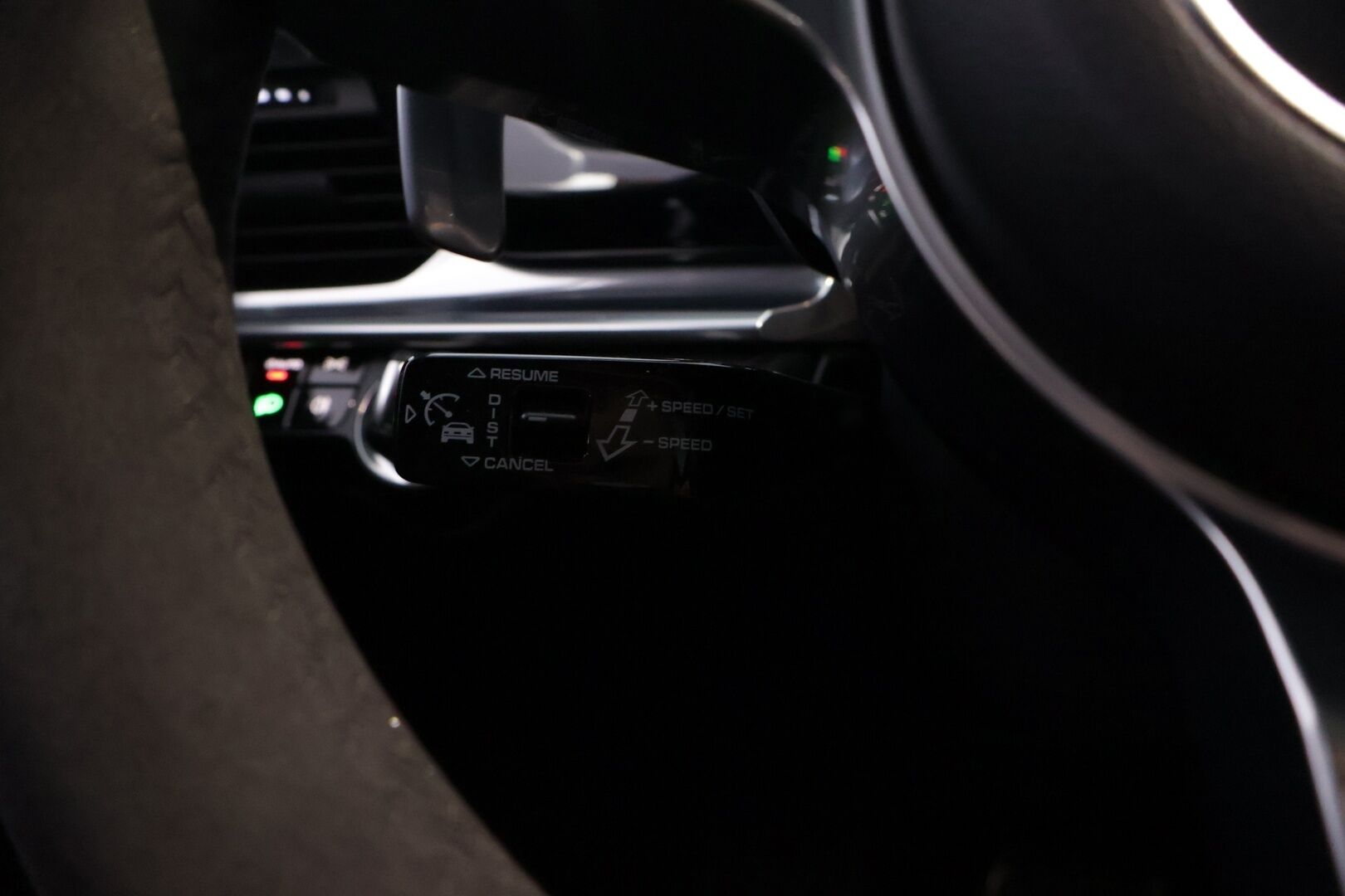 Porsche Panamera 2020 4 E-Hybrid Sport Turismo 10 Years Edition * Bose / Soft Close / Matrix LED / ACC / Sport Putkisto / Panorama* - Harvinainen 10v Juhlamalli!/ Puhdas vertical  / 14-Suunt. istuimet  / Alcantara ratti / Ratinlämmitin / P-kamera / Ilma-alusta / Bliss