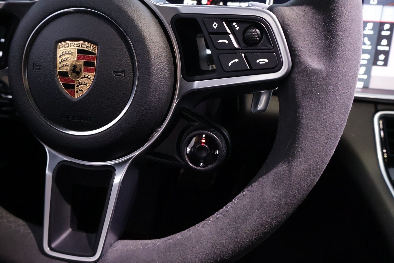 Porsche Panamera 2020 4 E-Hybrid Sport Turismo 10 Years Edition * Bose / Soft Close / Matrix LED / ACC / Sport Putkisto / Panorama* - Harvinainen 10v Juhlamalli!/ Puhdas vertical  / 14-Suunt. istuimet  / Alcantara ratti / Ratinlämmitin / P-kamera / Ilma-alusta / Bliss