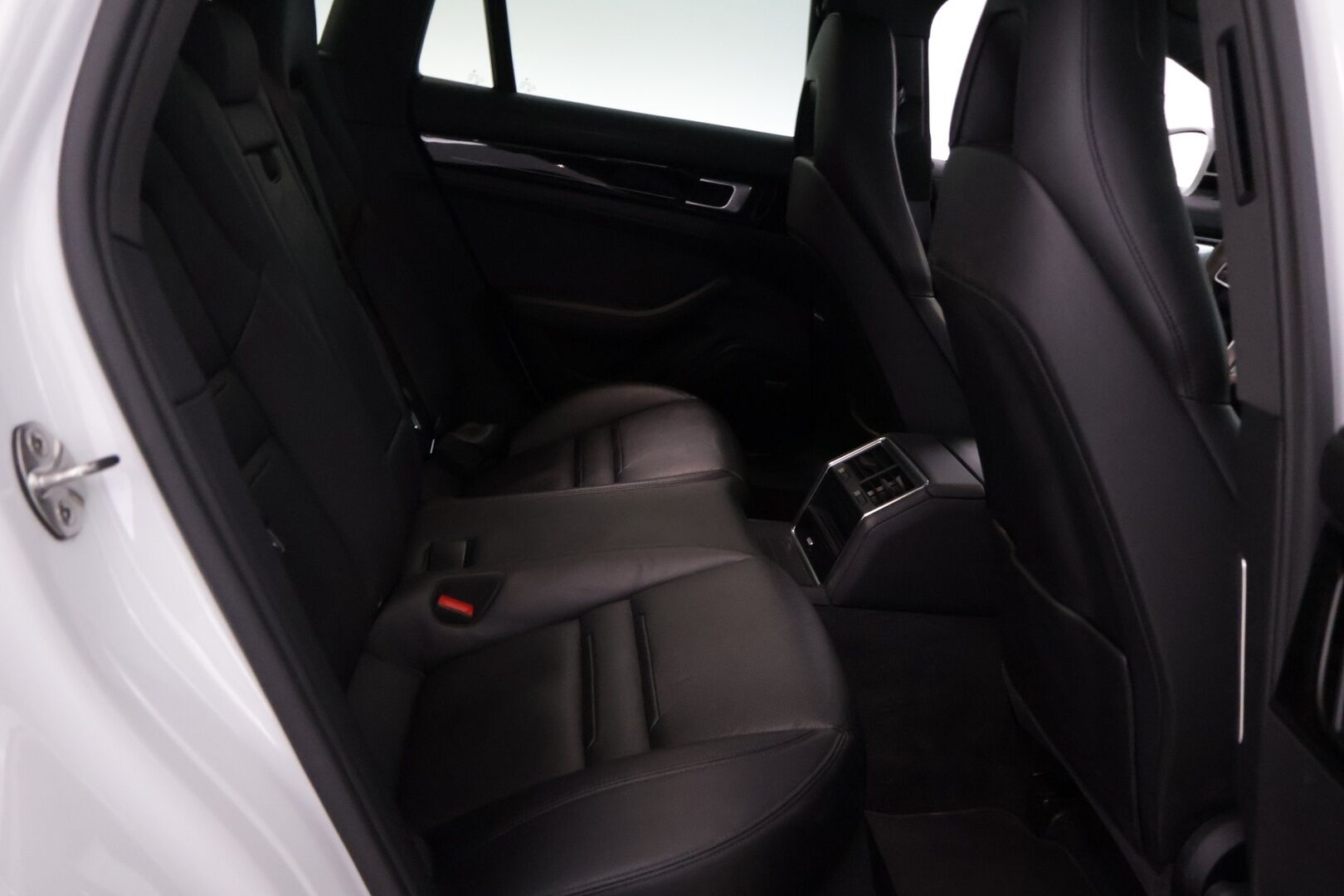 Porsche Panamera 2020 4 E-Hybrid Sport Turismo 10 Years Edition * Bose / Soft Close / Matrix LED / ACC / Sport Putkisto / Panorama* - Harvinainen 10v Juhlamalli!/ Puhdas vertical  / 14-Suunt. istuimet  / Alcantara ratti / Ratinlämmitin / P-kamera / Ilma-alusta / Bliss