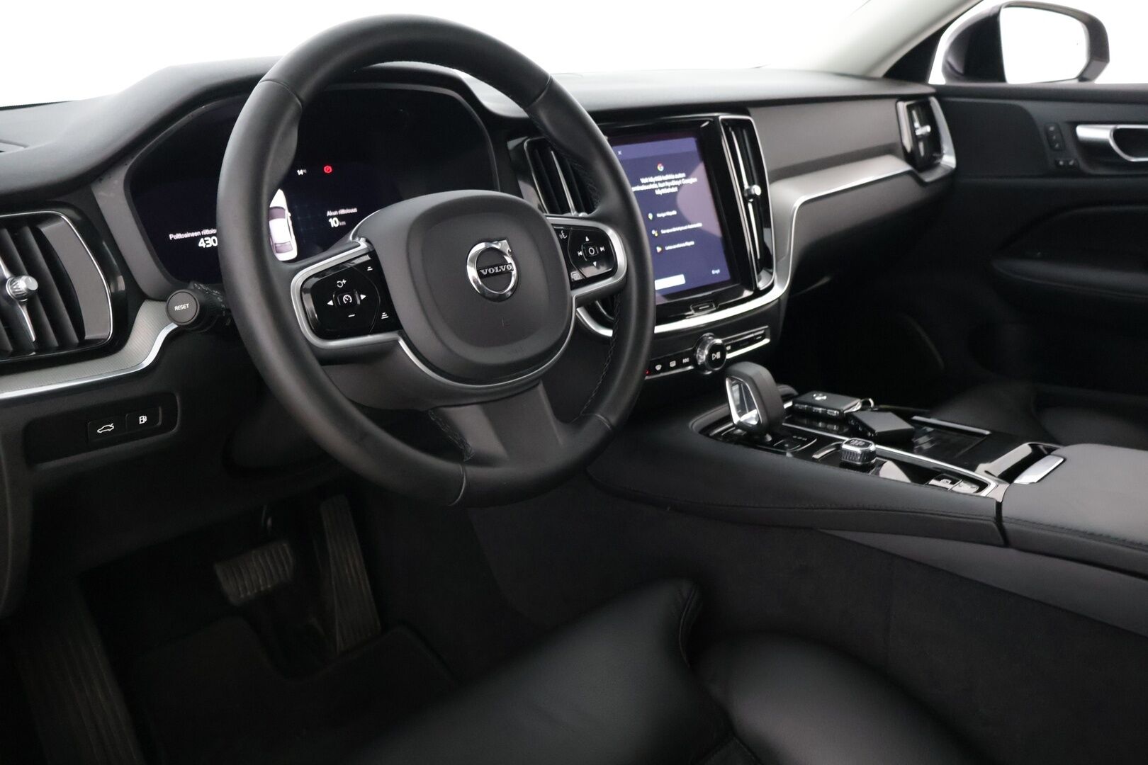 Volvo S60 2023 S60 T6 AWD Long Range High Performance Plus Dark aut **Recharge / ACC / P-kamera / Muistipenkit / BLIS / Full LED / Digimittaristo - Näyttävä! / 2 renkaat* - HULLUT BLACKWEEK JATKOT - KORKOTARJOUS 2,49%