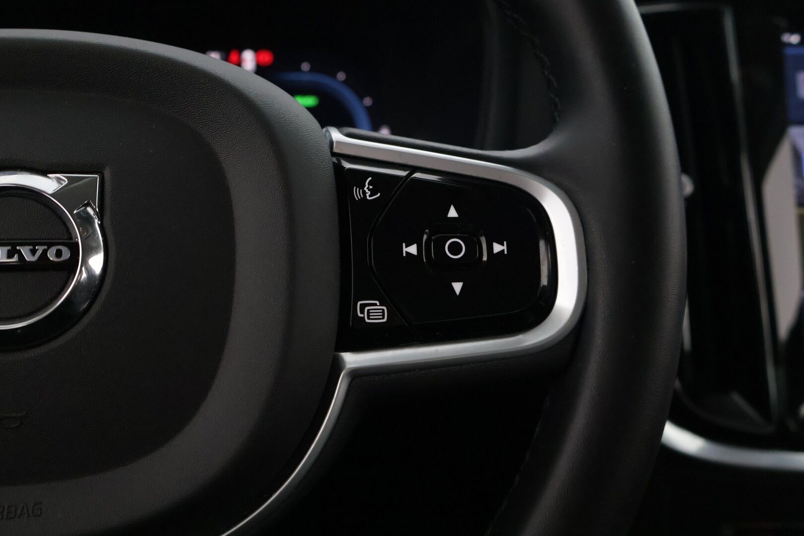 Volvo S60 2023 S60 T6 AWD Long Range High Performance Plus Dark aut **Recharge / ACC / P-kamera / Muistipenkit / BLIS / Full LED / Digimittaristo - Näyttävä! / 2 renkaat* - HULLUT BLACKWEEK JATKOT - KORKOTARJOUS 2,49%