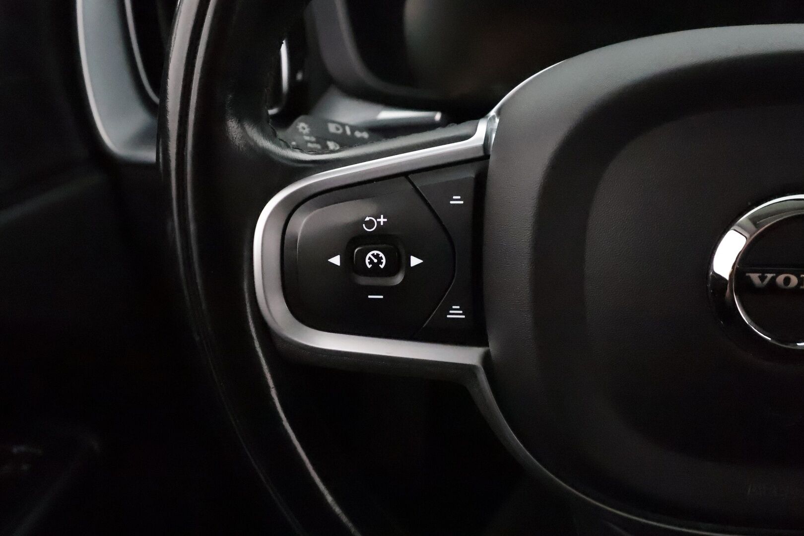 Volvo XC60 2021 T6 TwE AWD Inscription Expression aut **Panorama / ACC / H&K / Full-LED / P.kamera / Webasto / Koukku / Navi** - Kahdet Renkaat 