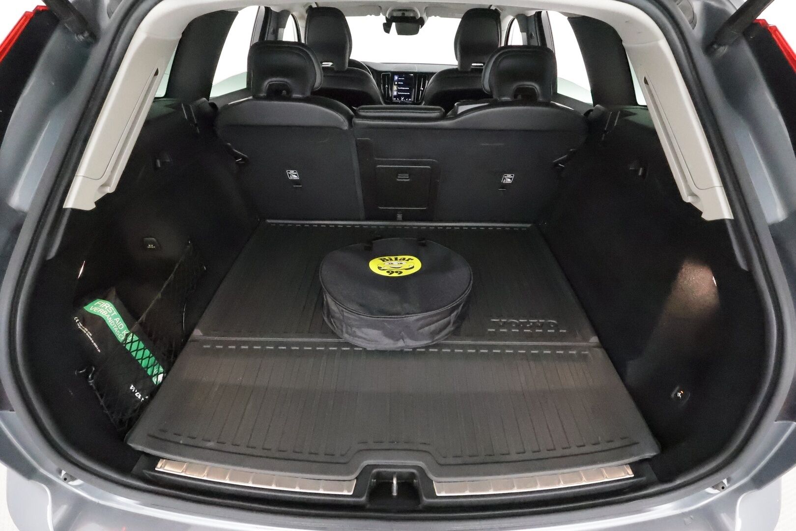 Volvo XC60 2021 T6 TwE AWD Inscription Expression aut **Panorama / ACC / H&K / Full-LED / P.kamera / Webasto / Koukku / Navi** - Kahdet Renkaat 
