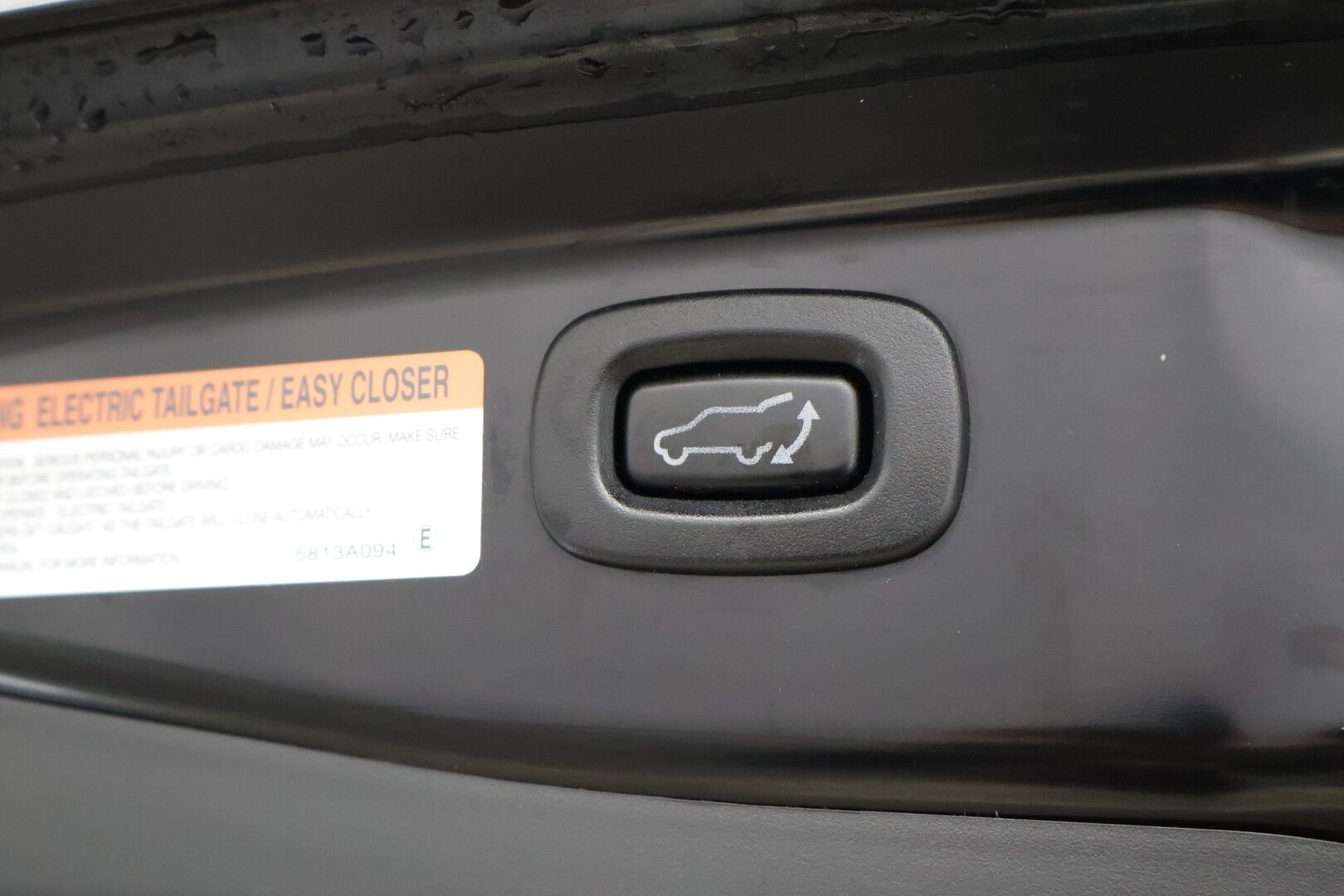 Mitsubishi Outlander PHEV 2019 Instyle 4WD 5P ** ACC / BLIS / KeyLess / Rockford Fosgate / 360° Kamera / Vetokoukku / Ratinlämmitin / LED* - 2 erinomaiset renkaat / Neliveto / Vetokoukku* - HULLUT JOULUT KORKOTARJOUS 2,49% 