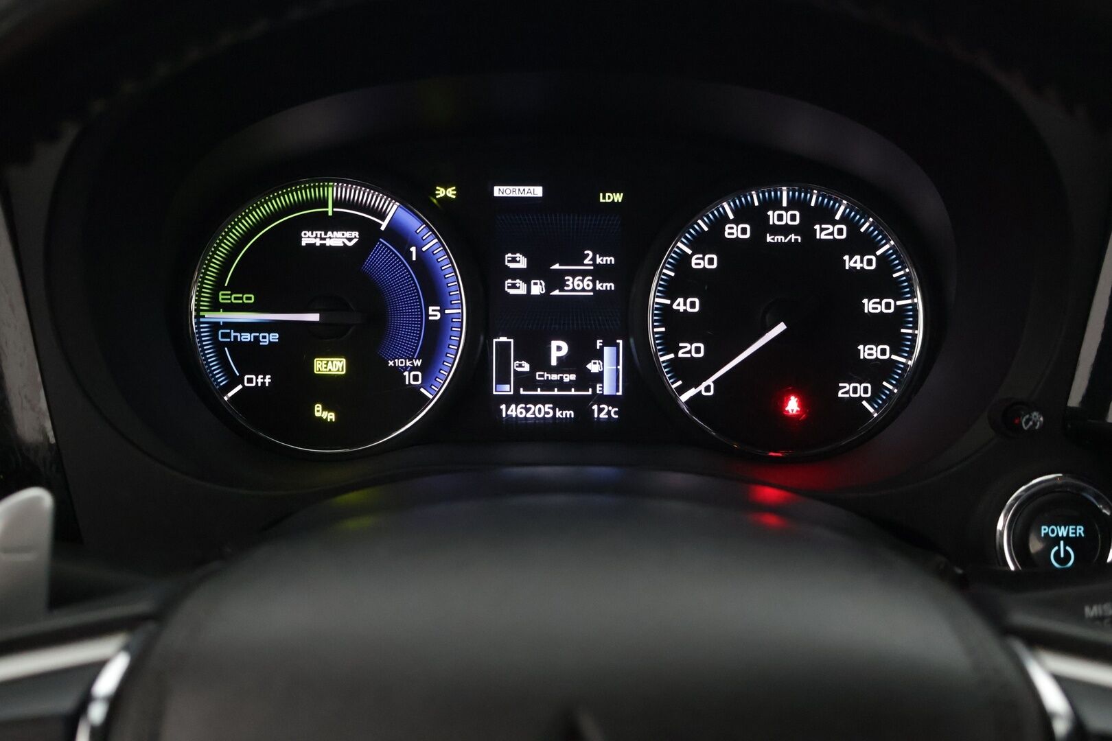 Mitsubishi Outlander PHEV 2019 Instyle 4WD 5P ** ACC / BLIS / KeyLess / Rockford Fosgate / 360° Kamera / Vetokoukku / Ratinlämmitin / LED* - 2 erinomaiset renkaat / Neliveto / Vetokoukku* - HULLUT JOULUT KORKOTARJOUS 2,49% 