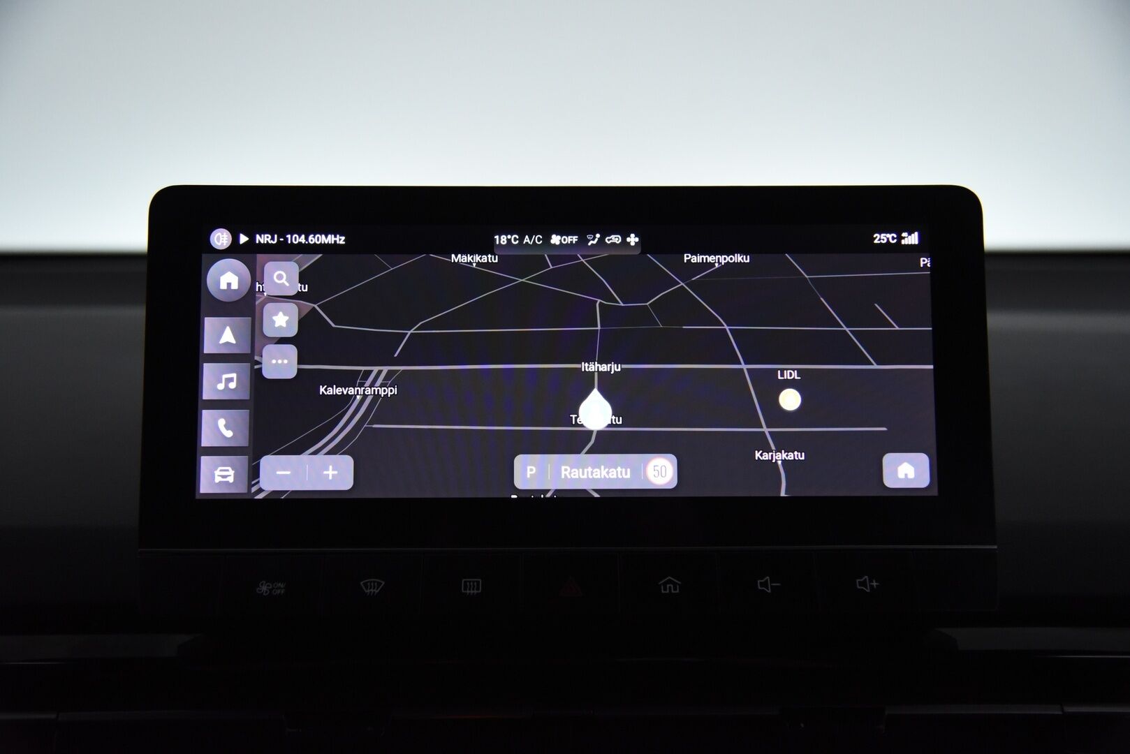 MG MG4 2023 64kwh Luxury Long Range Aut - Adapt.Vakkari / 360-Kamera / Puolinahkasisusta / LED / Apple&Android / Navi / BLIS / Huippuvarusteet 