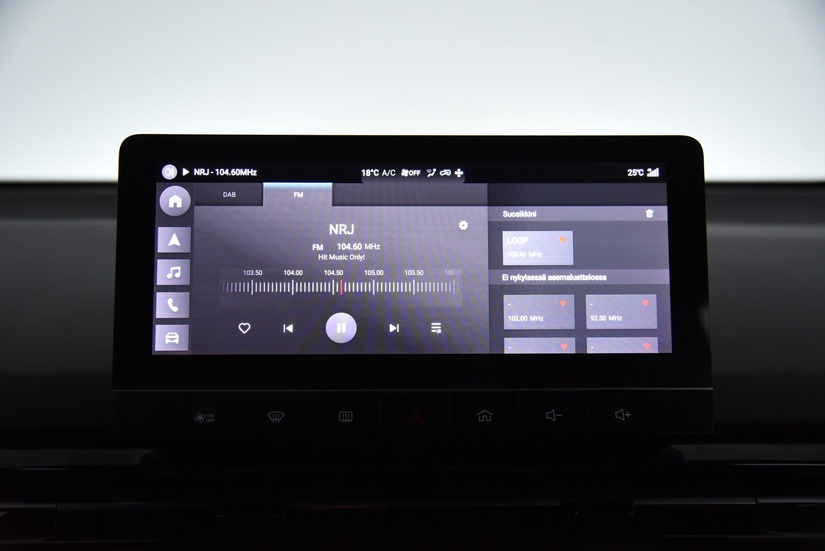 MG MG4 2023 64kwh Luxury Long Range Aut / Lämpöpumppu / ACC / 360-kamera / LED / BLIS - Puolinahat / Viimeisin huolto 06/2025 / Huippu varusteet! 