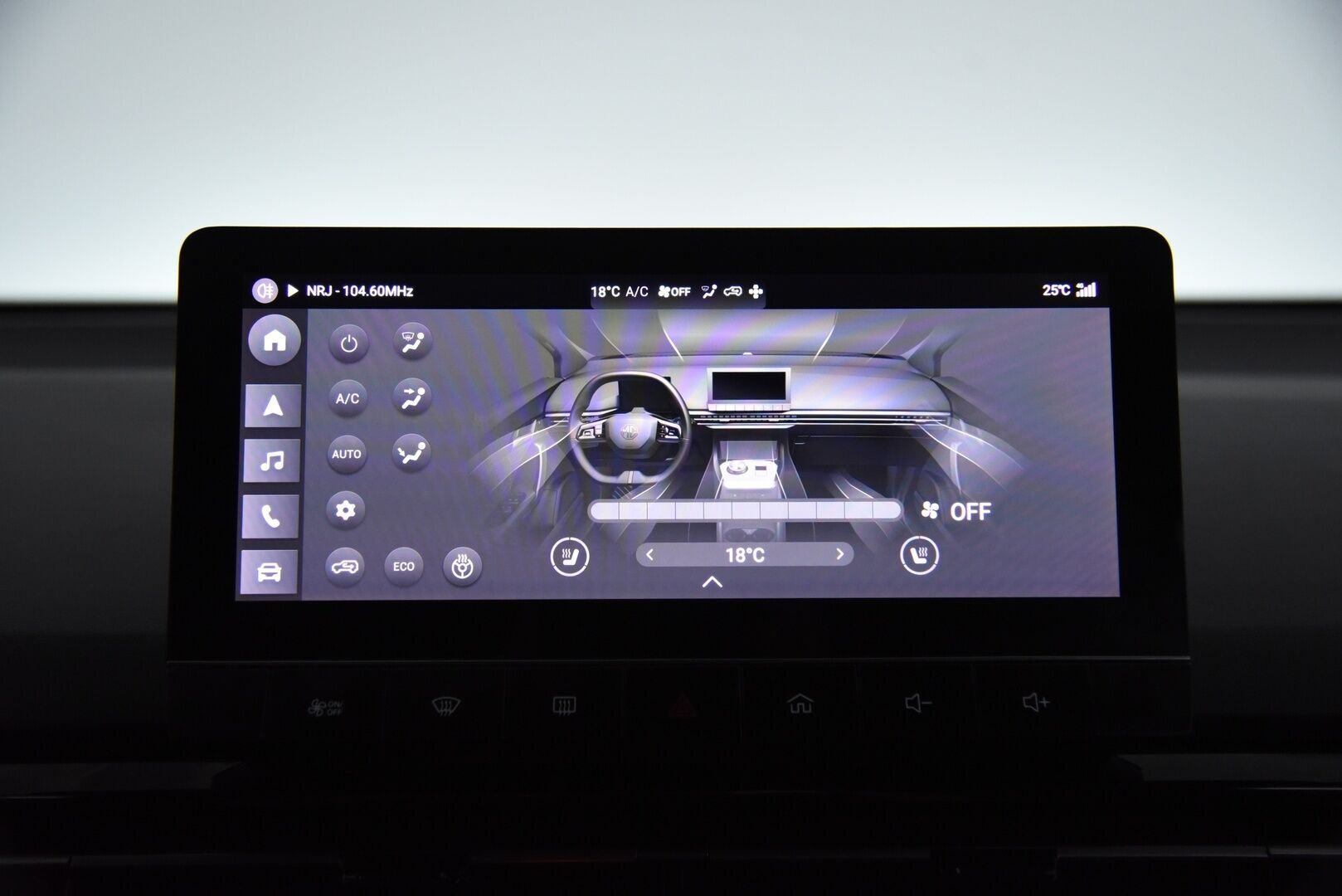 MG MG4 2023 64kwh Luxury Long Range Aut - Adapt.Vakkari / 360-Kamera / Puolinahkasisusta / LED / Apple&Android / Navi / BLIS / Huippuvarusteet 