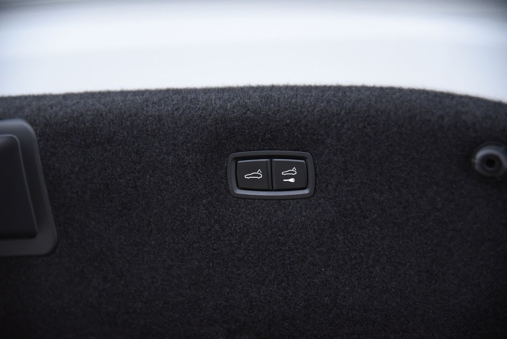 Porsche Taycan 2021 4S Performance Plus * Adapt. Vak. / InnoDrive / Bose / 14-penkit / Lasikatto / PDLS+ / BLIS / PASM * - Todella siisti yksilö! / 21" Mission E Design vanteet / Sport Chrono Plus - paketti - HULLUT AVAJAISHULINAT KORKOTARJOUS 3,29 %