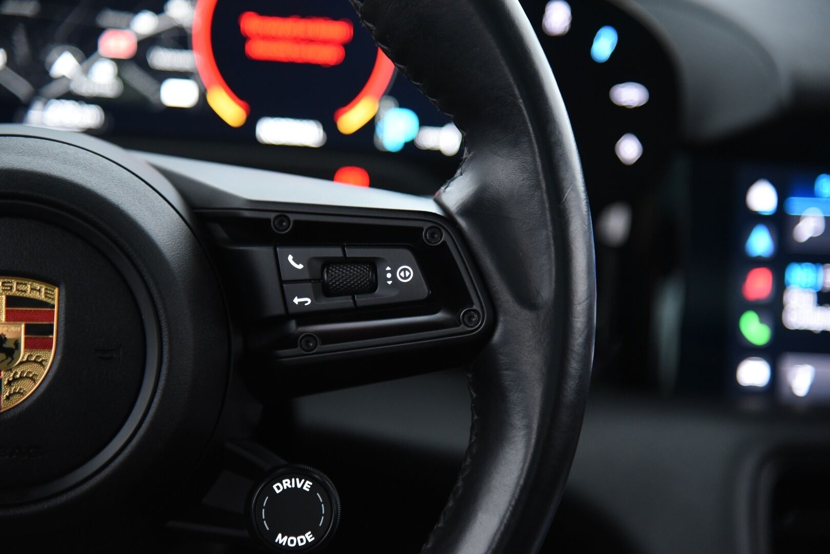 Porsche Taycan 2021 4S Performance Plus * Adapt. Vak. / InnoDrive / Bose / 14-penkit / Lasikatto / PDLS+ / BLIS / PASM * - Todella siisti yksilö! / 21" Mission E Design vanteet / Sport Chrono Plus - paketti - HULLUT AVAJAISHULINAT KORKOTARJOUS 3,29 %