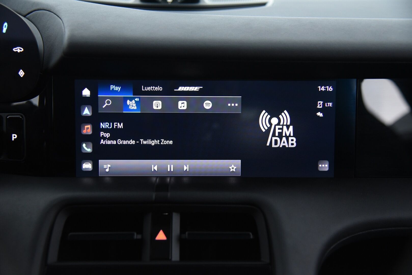 Porsche Taycan 2021 4S Performance Plus * Adapt. Vak. / InnoDrive / Bose / 14-penkit / Lasikatto / PDLS+ / BLIS / PASM * - Todella siisti yksilö! / 21" Mission E Design vanteet / Sport Chrono Plus - paketti - HULLUT AVAJAISHULINAT KORKOTARJOUS 3,29 %