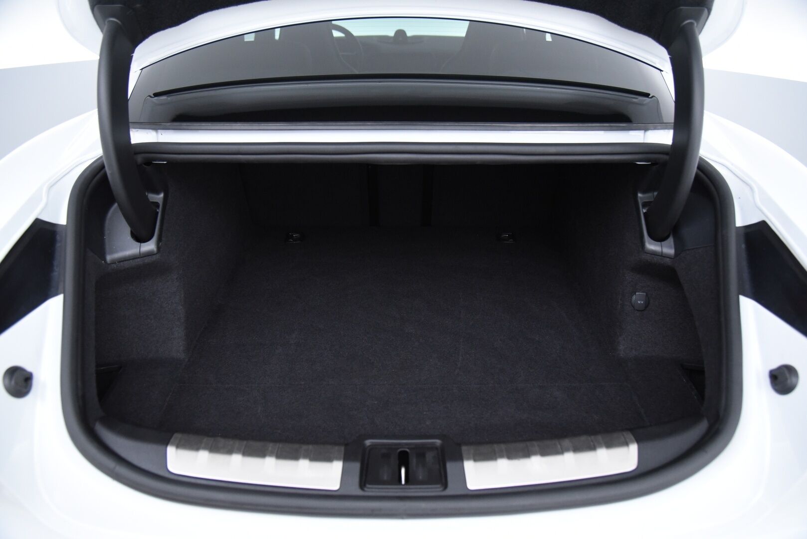 Porsche Taycan 2021 4S Performance Plus * Adapt. Vak. / InnoDrive / Bose / 14-penkit / Lasikatto / PDLS+ / BLIS / PASM * - Todella siisti yksilö! / 21" Mission E Design vanteet / Sport Chrono Plus - paketti - HULLUT AVAJAISHULINAT KORKOTARJOUS 3,29 %