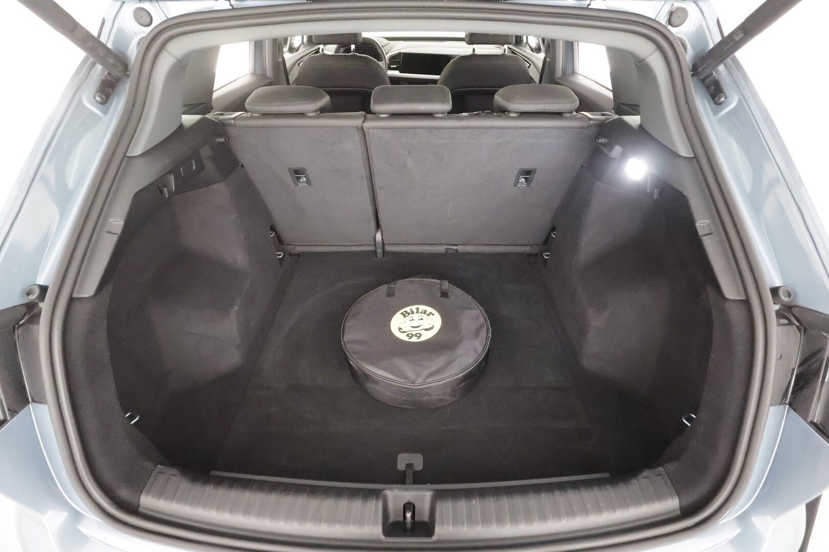 Audi Q4 e-tron 2022 35 e-tron - | ACC | ILP | Matrix | Digimittaristo | Audi Sound System | P.kamera | Navi | Apple & Android | Sähk. takaluukku | 2x renkaat aluin | 