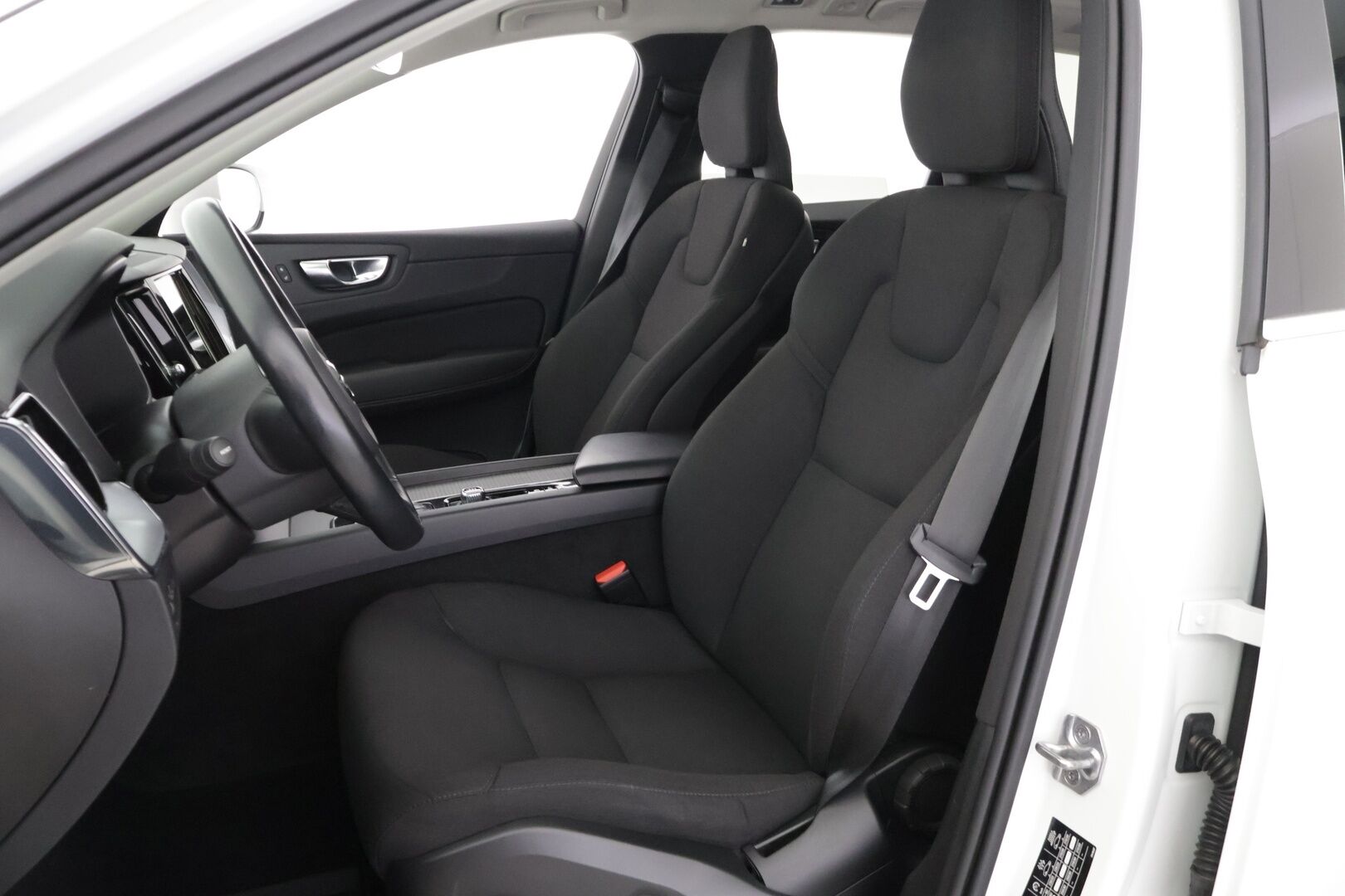 Volvo XC60 2021 T6 AWD Recharge Inscription Expression *Harman&Kardon / Panorama / Koukku / P-Kamera / Cruise / P-Lämmitin / Navi* - *2x Renkaat & Vanteet / Juuri Huollettu & Katsastettu*