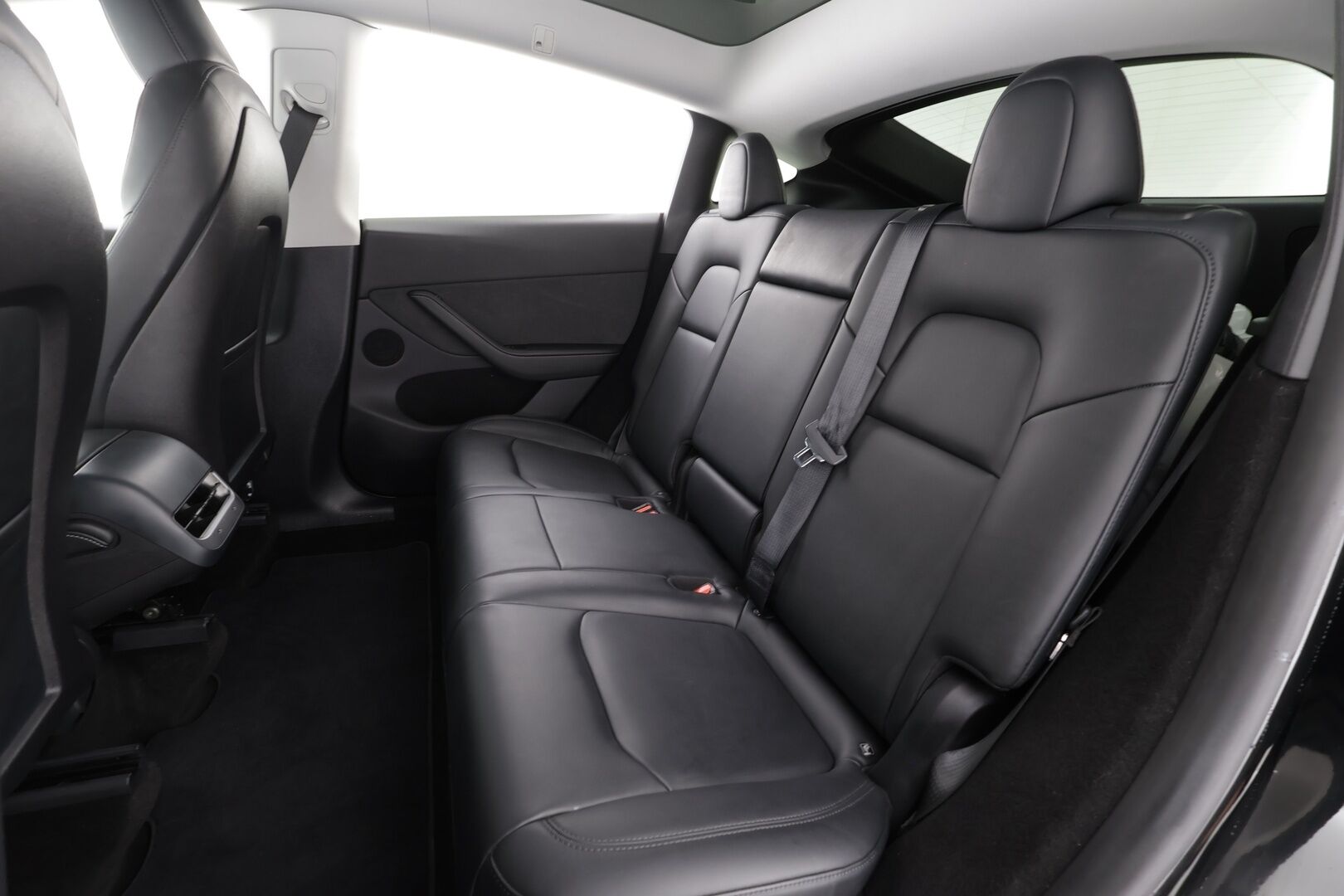 Tesla Model Y 2022 Performance * Lasikatto / P.kamera / Matrix LED / Premium Audio / ILP / Nahat / Navi * - Akku kuntotarkastettu - HULLUT BLACKWEEK JATKOT - KORKOTARJOUS 2,49%