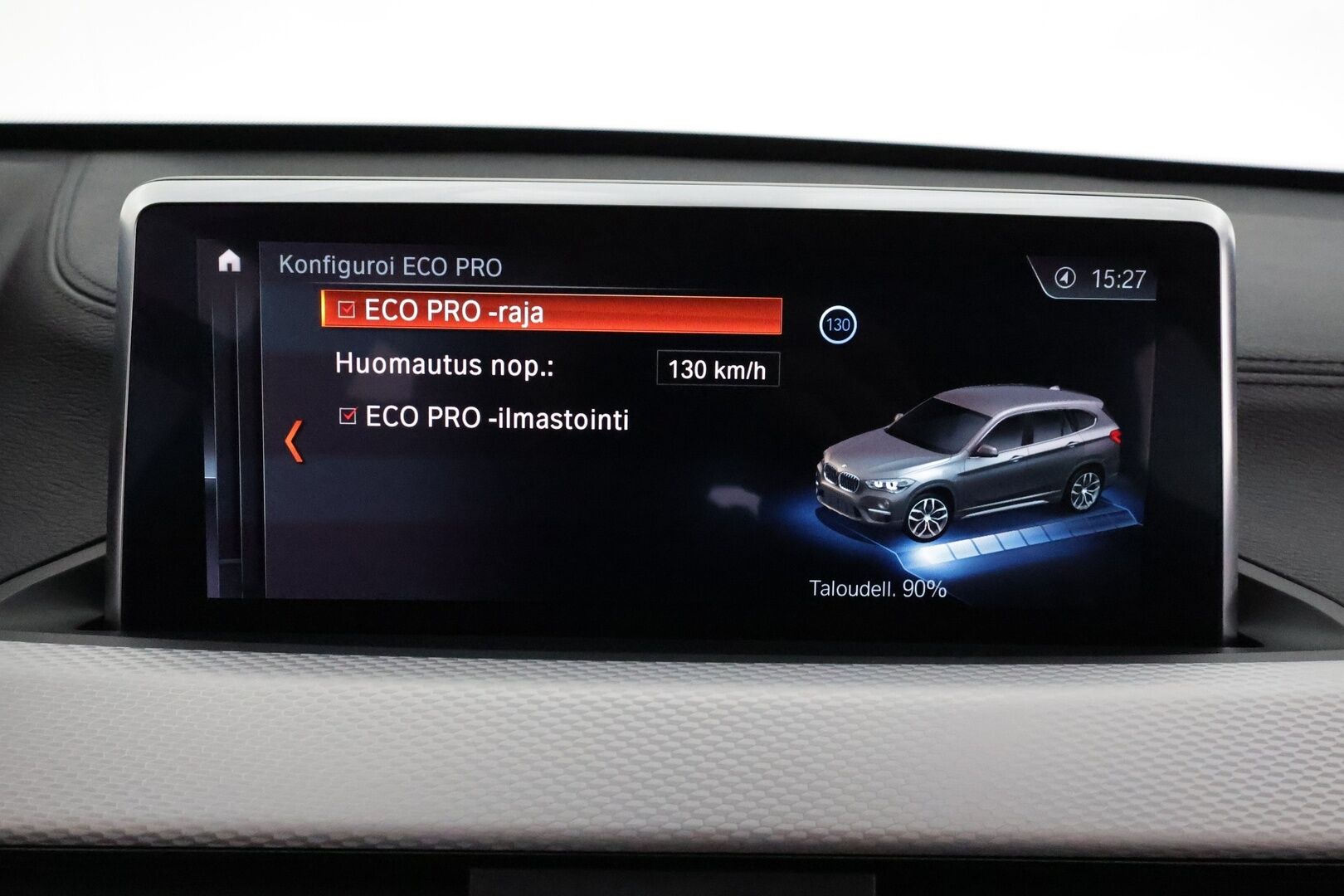 BMW X1 2021 F48 xDrive25e A Business M-Sport Shadowline *Vakkari / P.tutkat / Sporttipenkit / LED / Navi / Sähköluukku* - Akku kuntotarkastettu 92,5% / Kahdet renkaat aluvanteilla - HULLUT BLACKWEEK JATKOT - KORKOTARJOUS 2,49%