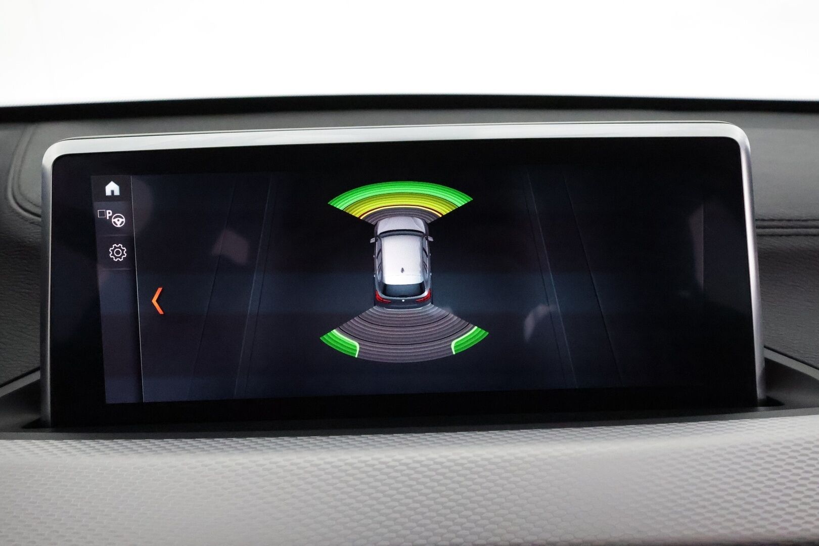 BMW X1 2021 F48 xDrive25e A Business M-Sport Shadowline *Vakkari / P.tutkat / Sporttipenkit / LED / Navi / Sähköluukku* - Akku kuntotarkastettu 92,5% / Kahdet renkaat aluvanteilla - HULLUT BLACKWEEK JATKOT - KORKOTARJOUS 2,49%