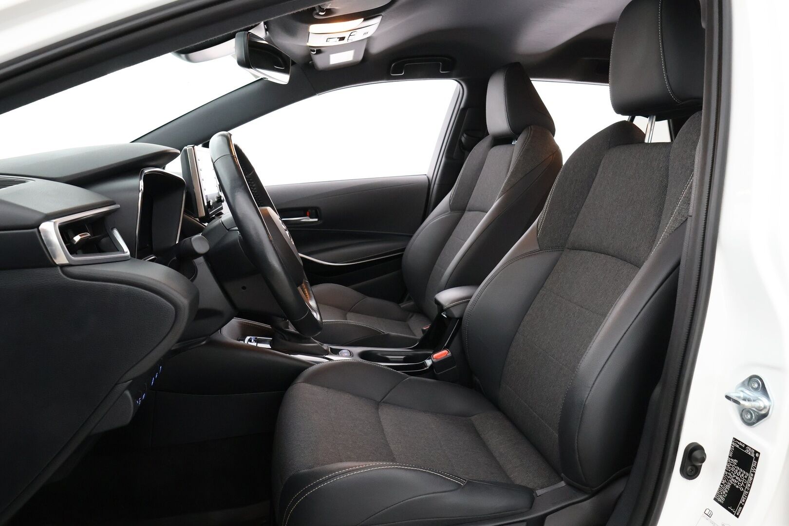 TOYOTA COROLLA 2021 Touring Sports 1,8 Hybrid Style - Adapt.Vakkari | Kaistavahti | Peruutuskamera | Puolinahat | Apple&Android | LED-Valot 