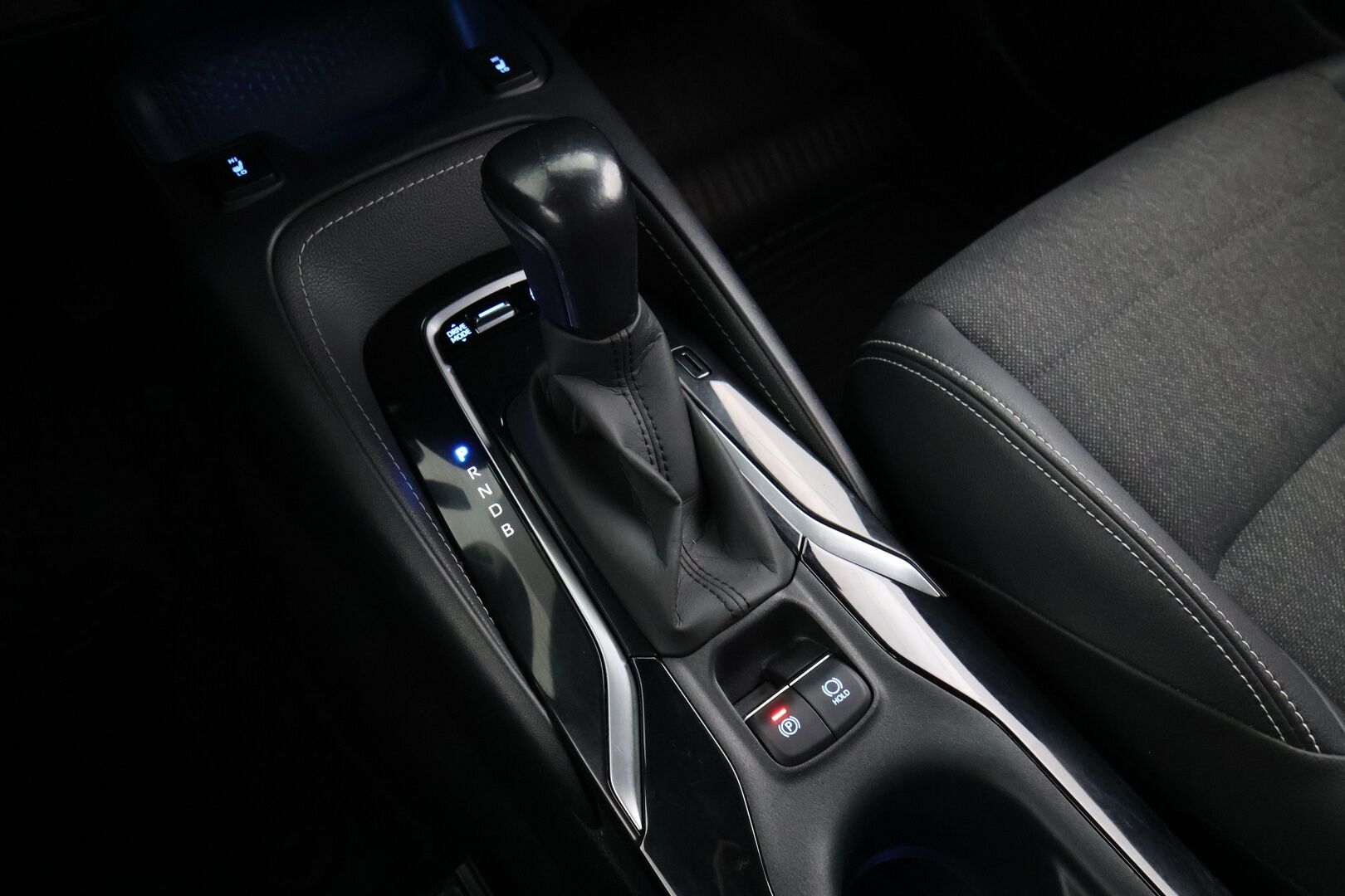 TOYOTA COROLLA 2021 Touring Sports 1,8 Hybrid Style - Adapt.Vakkari | Kaistavahti | Peruutuskamera | Puolinahat | Apple&Android | LED-Valot 