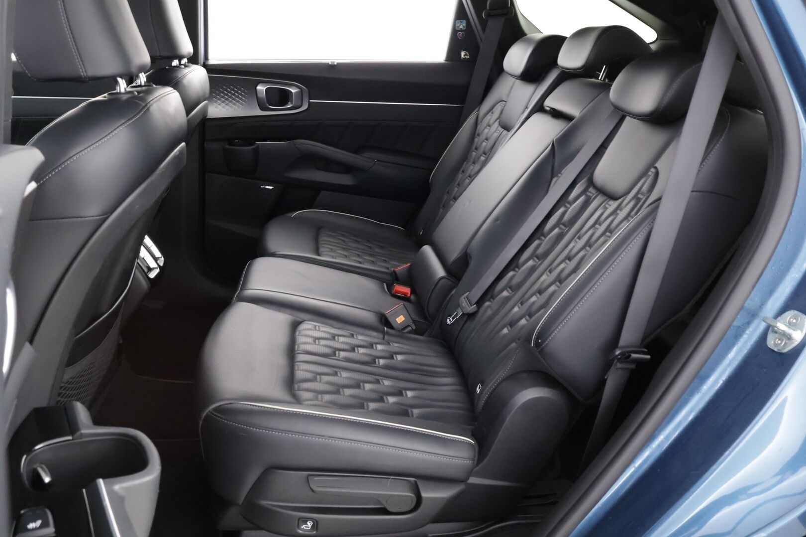 KIA SORENTO 2021 1,6 T-GDI Plug-in Hybrid AWD Business Luxury AT 7P - 7P | ACC | HUD | Bose | 360°kamera | Ilmastoidut nahat | Muistipenkki | Keyless | LED | Ratinlämmitin | Supervarusteet! - KORKO VAIN 3,99 %