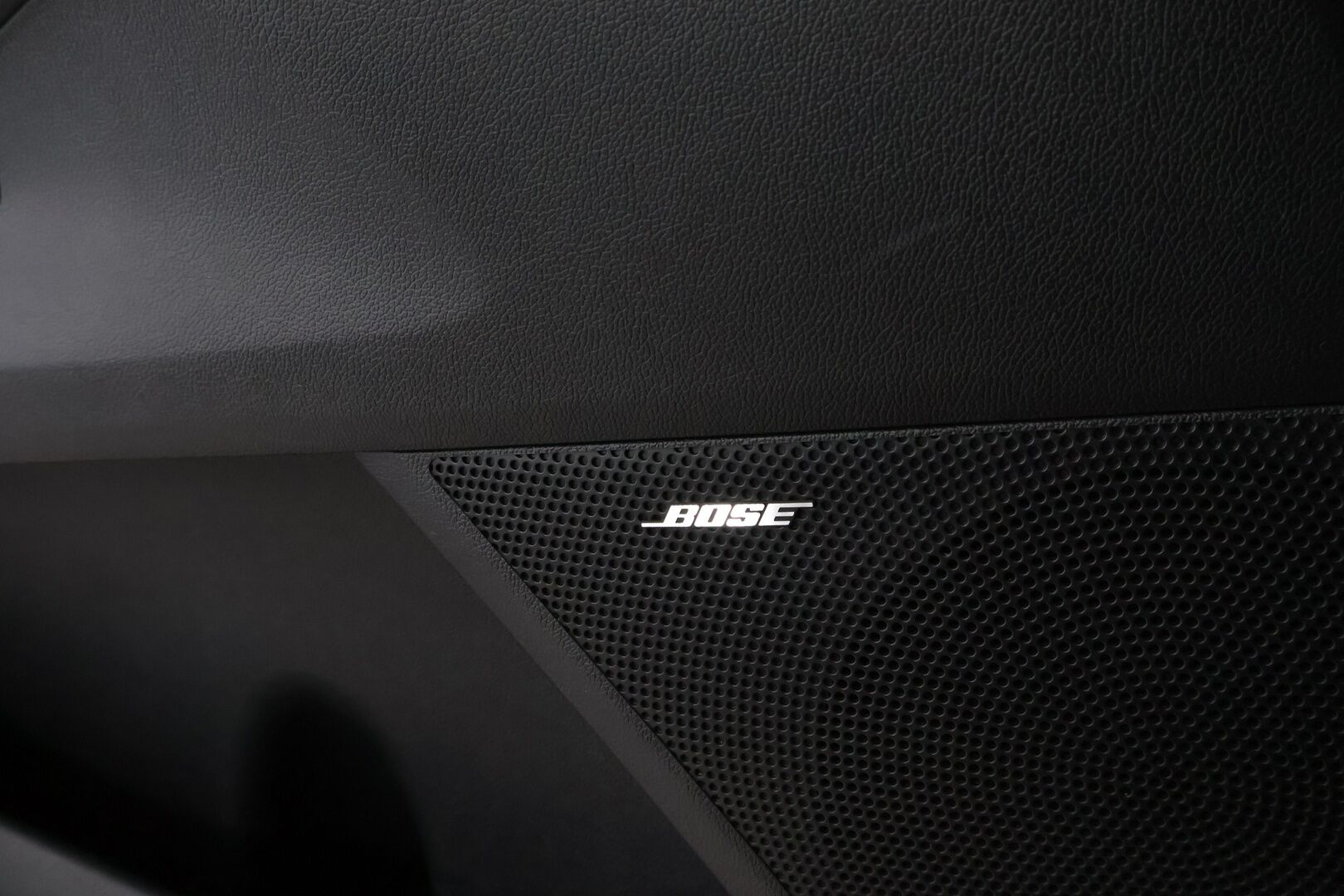 KIA SORENTO 2021 1,6 T-GDI Plug-in Hybrid AWD Business Luxury AT 7P - 7P | ACC | HUD | Bose | 360°kamera | Ilmastoidut nahat | Muistipenkki | Keyless | LED | Ratinlämmitin | Supervarusteet! - KORKO VAIN 3,99 %