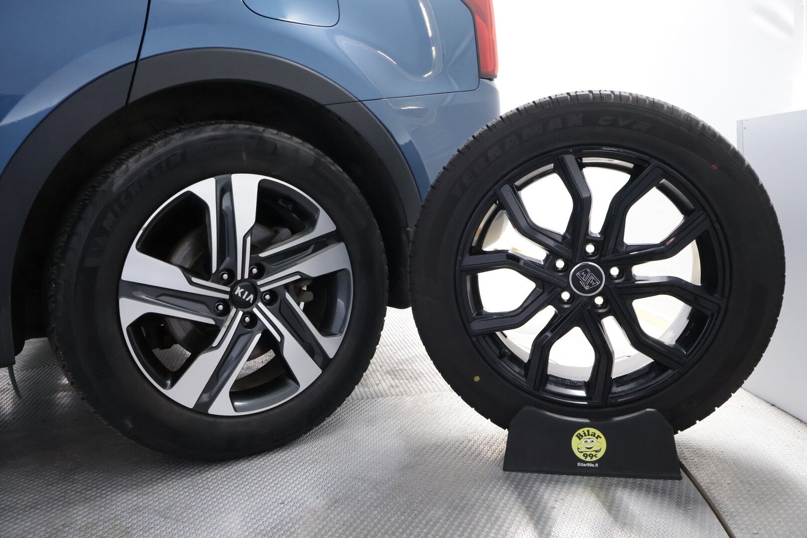 KIA SORENTO 2021 1,6 T-GDI Plug-in Hybrid AWD Business Luxury AT 7P - 7P | ACC | HUD | Bose | 360°kamera | Ilmastoidut nahat | Muistipenkki | Keyless | LED | Ratinlämmitin | Supervarusteet! - KORKO VAIN 3,99 %
