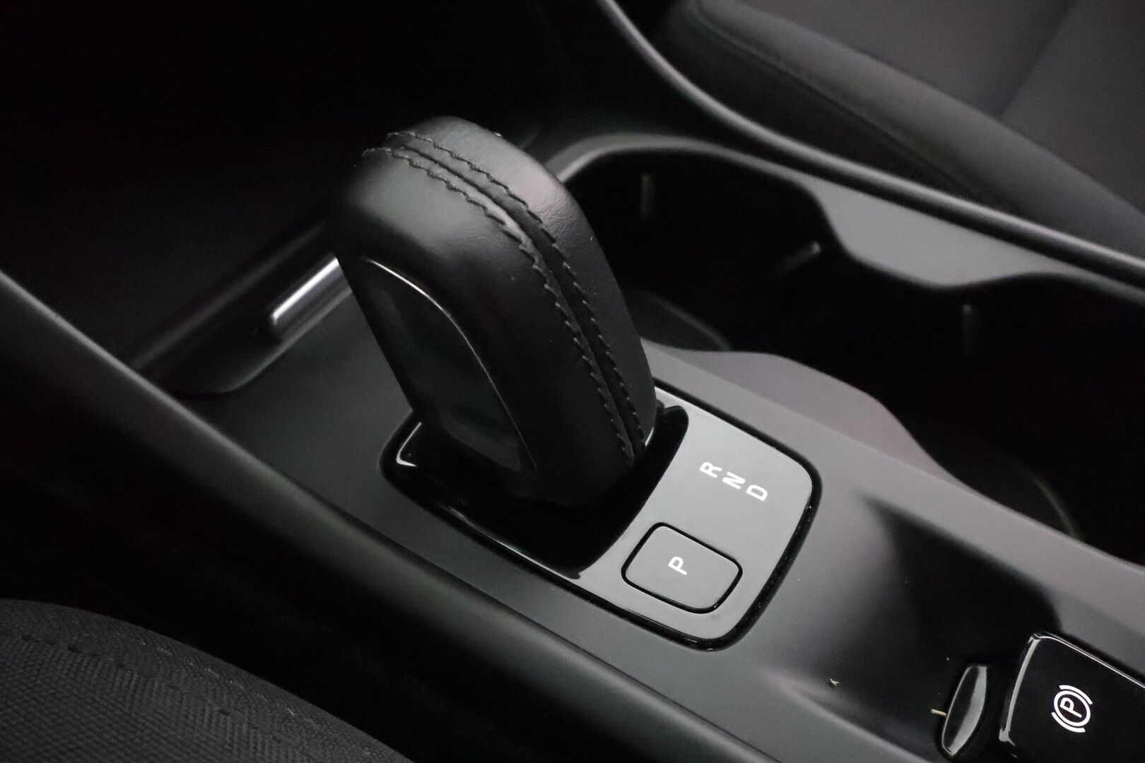 Volvo XC40 2021 T4 TwE Inscription Expression aut - ACC / P.kamera / LED / Navi / Koukku / H&K / Webasto / KeylessGo